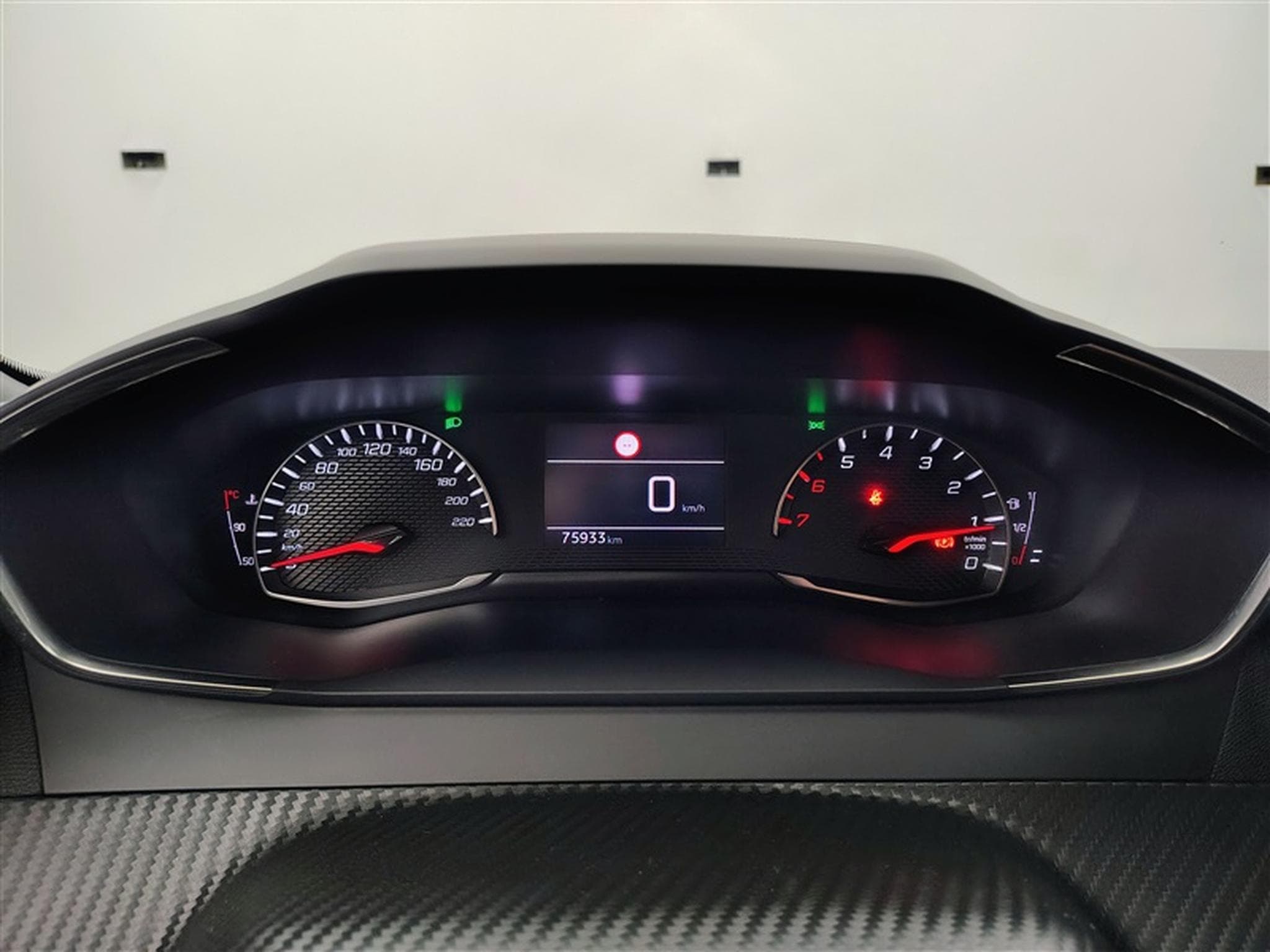 Peugeot 2008 1.2 PureTech 100Cv Active CARPLAY (2023) - Photo 10