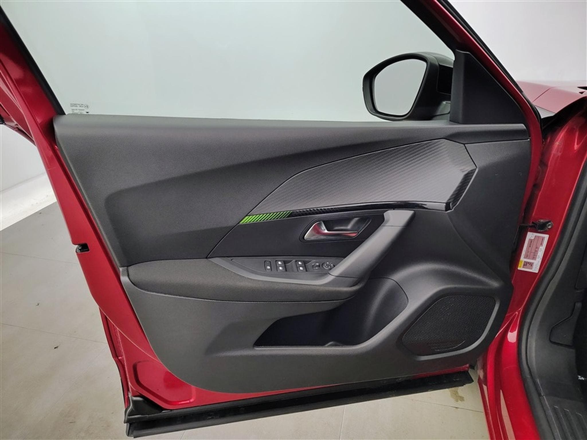 Peugeot 2008 1.2 PureTech 100Cv Active CARPLAY (2023) - Photo 16