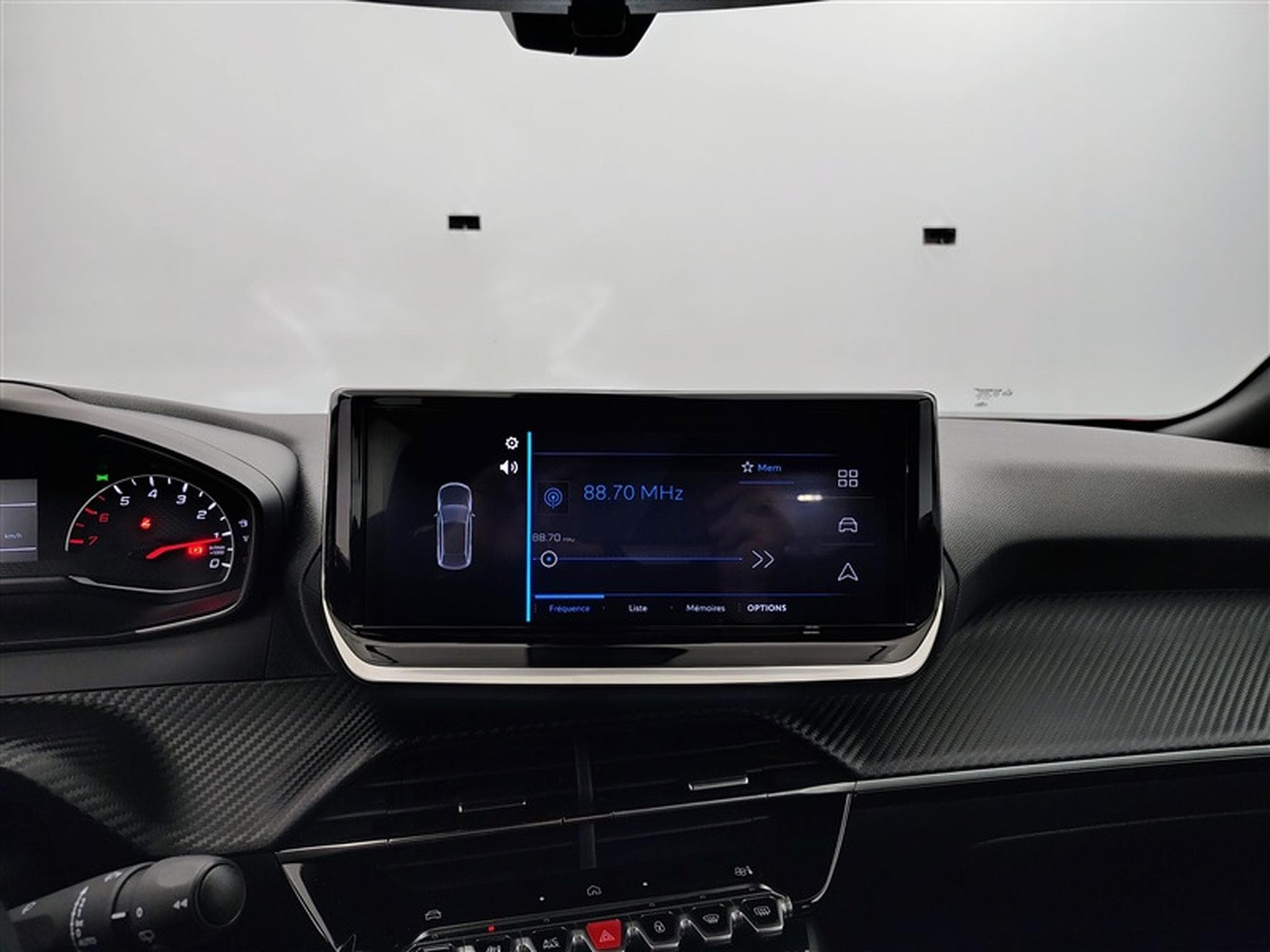 Peugeot 2008 1.2 PureTech 100Cv Active CARPLAY (2023) - Photo 17