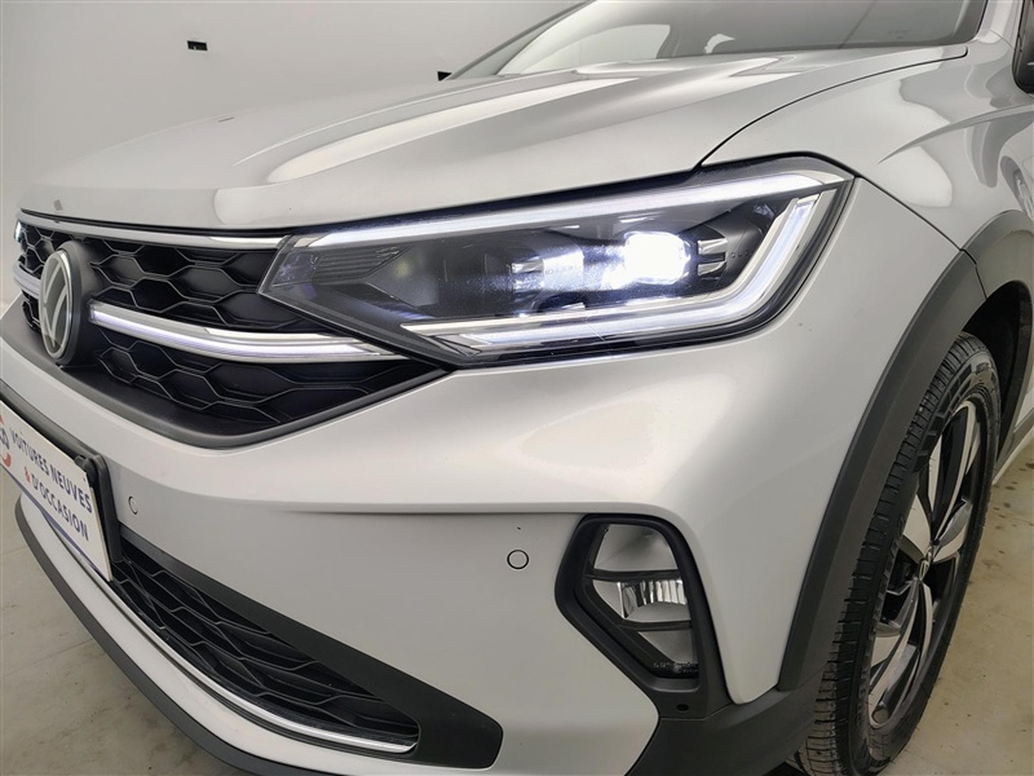 VW Taigo 1.0 TSI 110cv DSG Style CARPLAY / FULL LED / KEYLESS / JA 17 (2022) - Photo 15