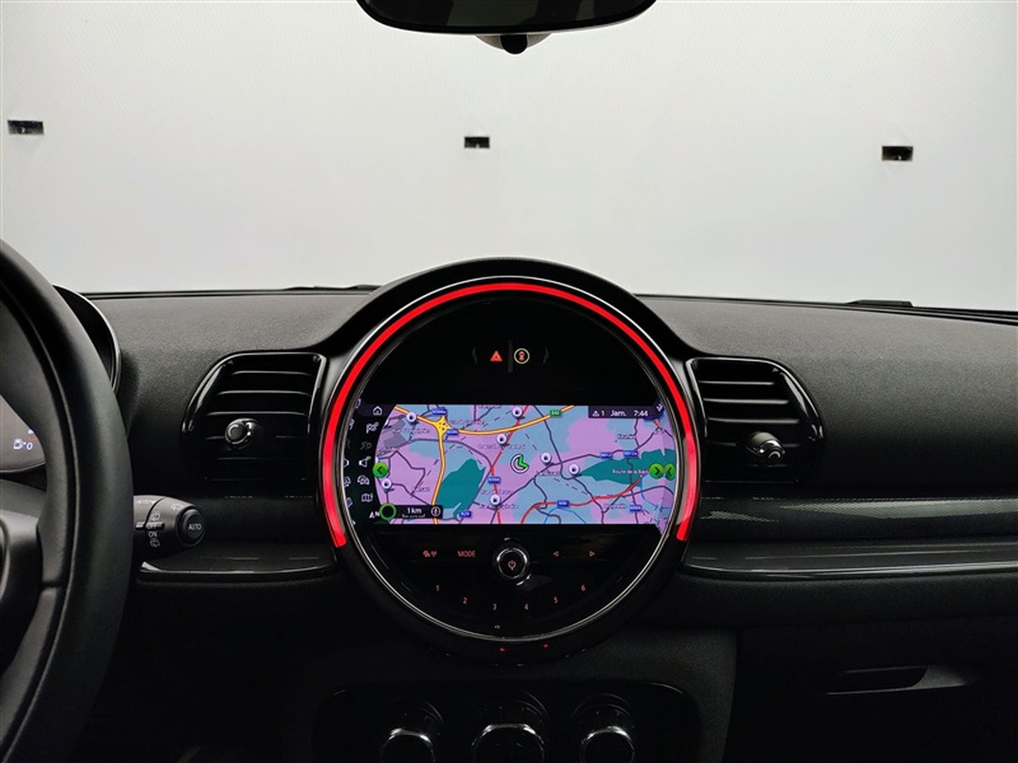 MINI One Mini Clubman 1.5 D One AUT. NAVI / PDC AV-AR / CLIM (2021) - Photo 11