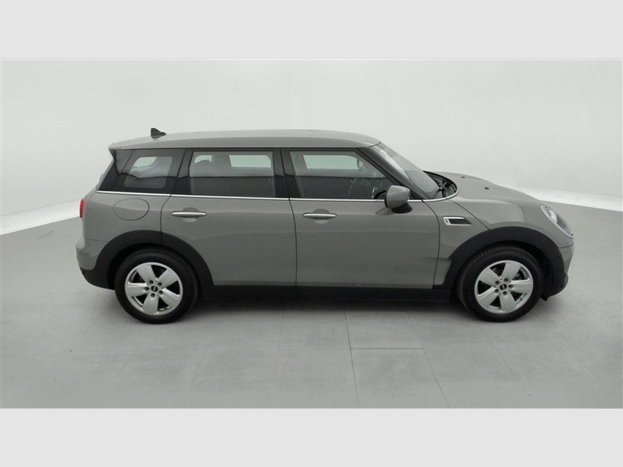 MINI One Mini Clubman 1.5 D One AUT. NAVI / PDC AV-AR / CLIM (2021) - Photo 23