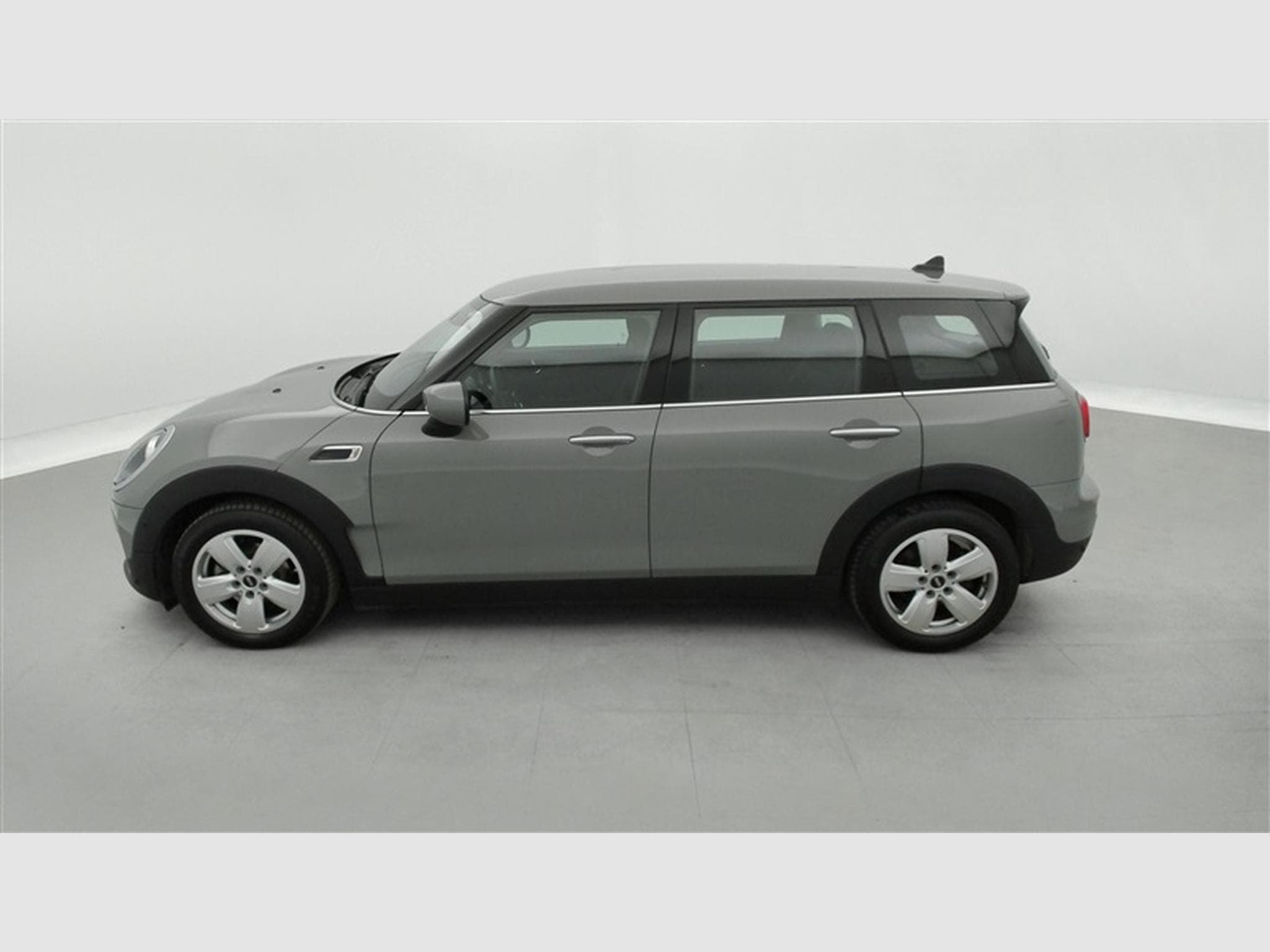 MINI One Mini Clubman 1.5 D One AUT. NAVI / PDC AV-AR / CLIM (2021) - Photo 3