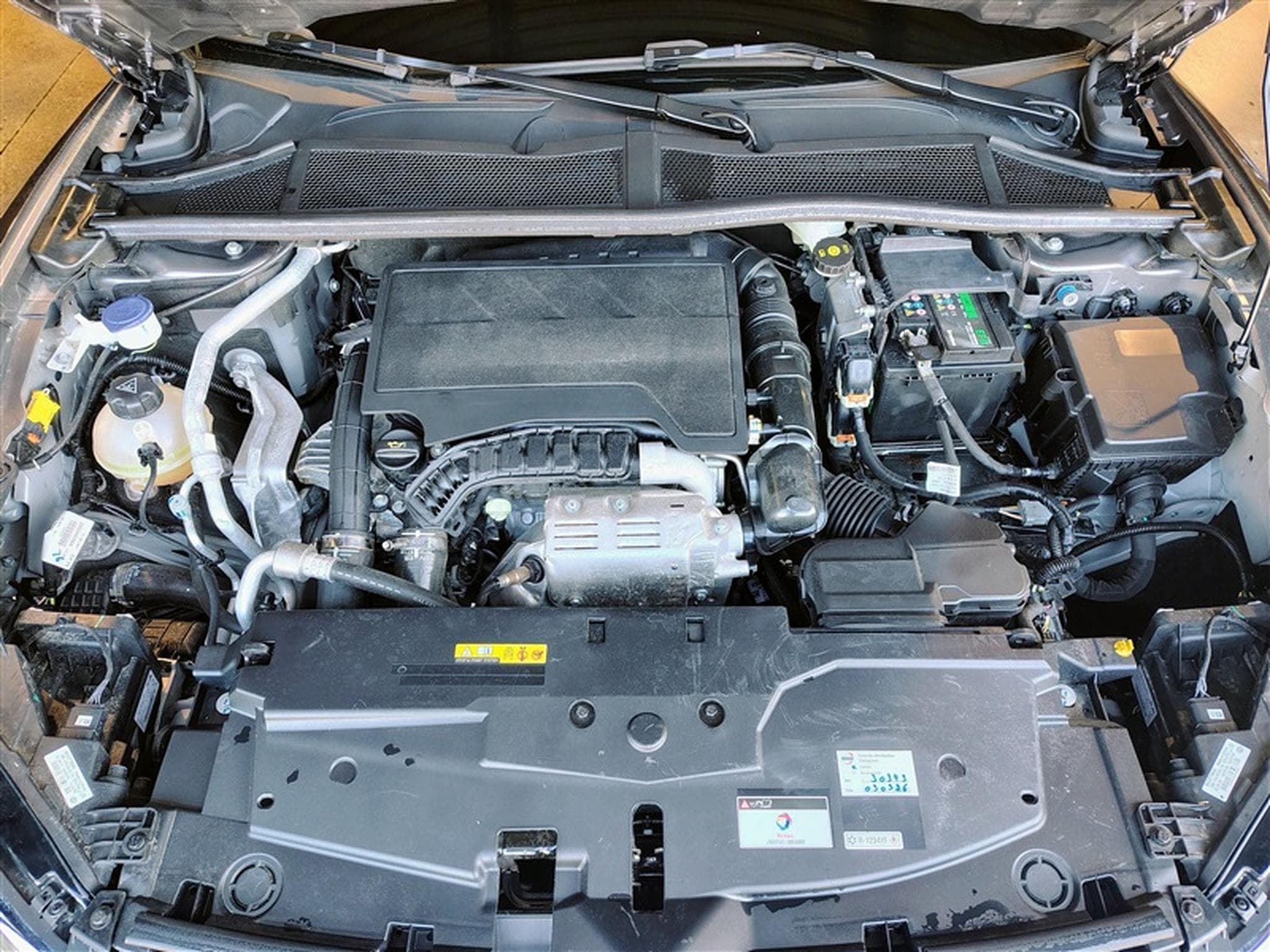 Citroen C5 X 1.2 Puretech 130cv EAT8 Shine NAVI / FULL LED / CUIR /CAMERA (2022) - Photo 19