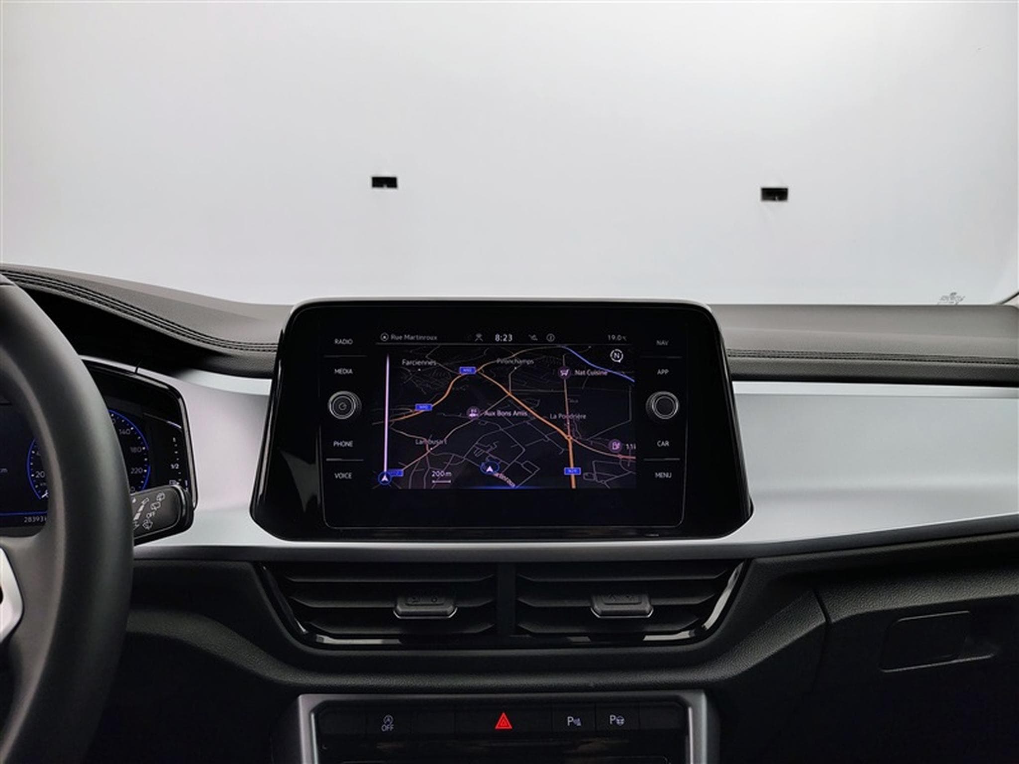 VW T-Roc 1.0 TSI Life Business (2024) - Photo 10
