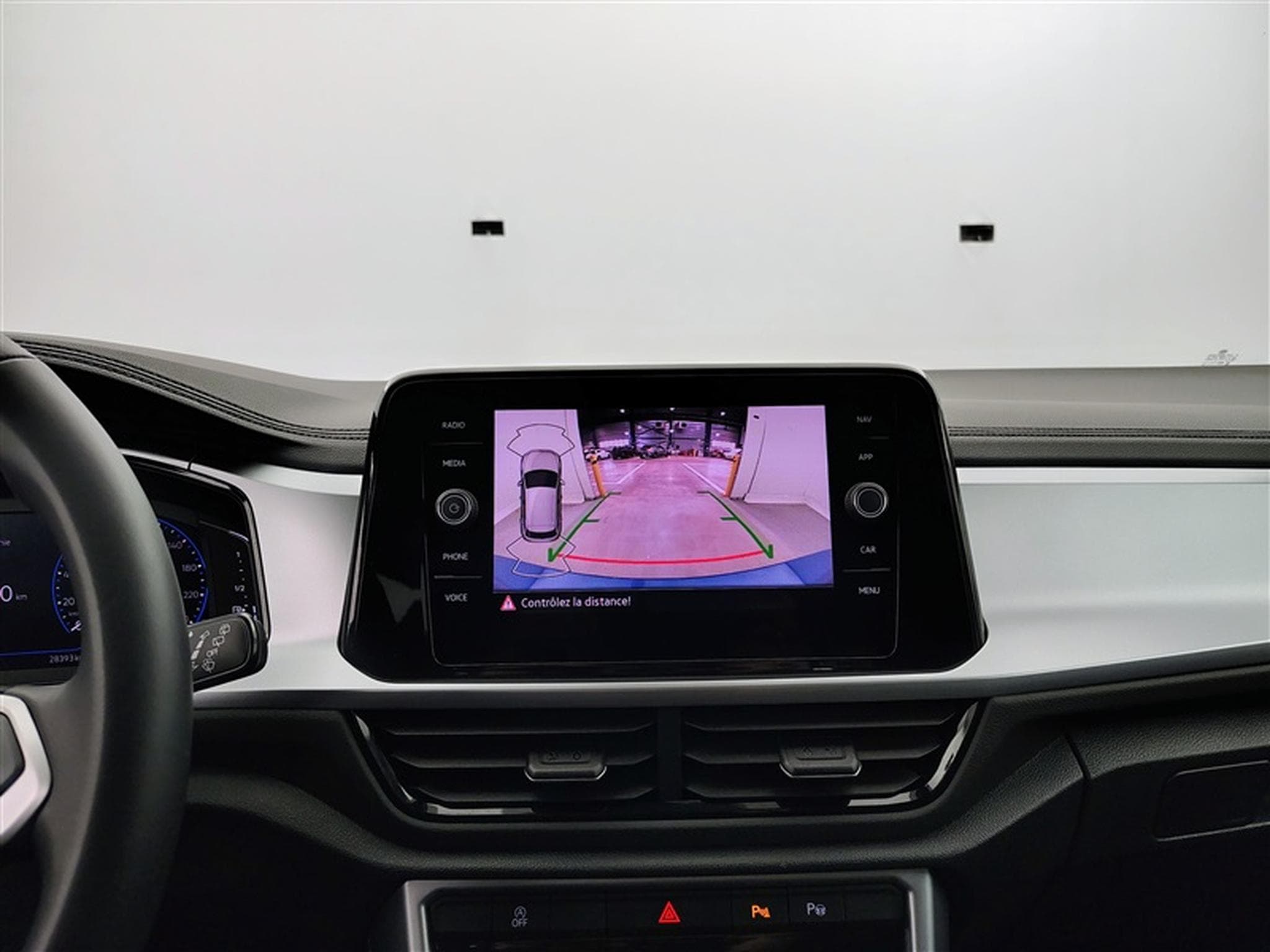 VW T-Roc 1.0 TSI Life Business (2024) - Photo 17