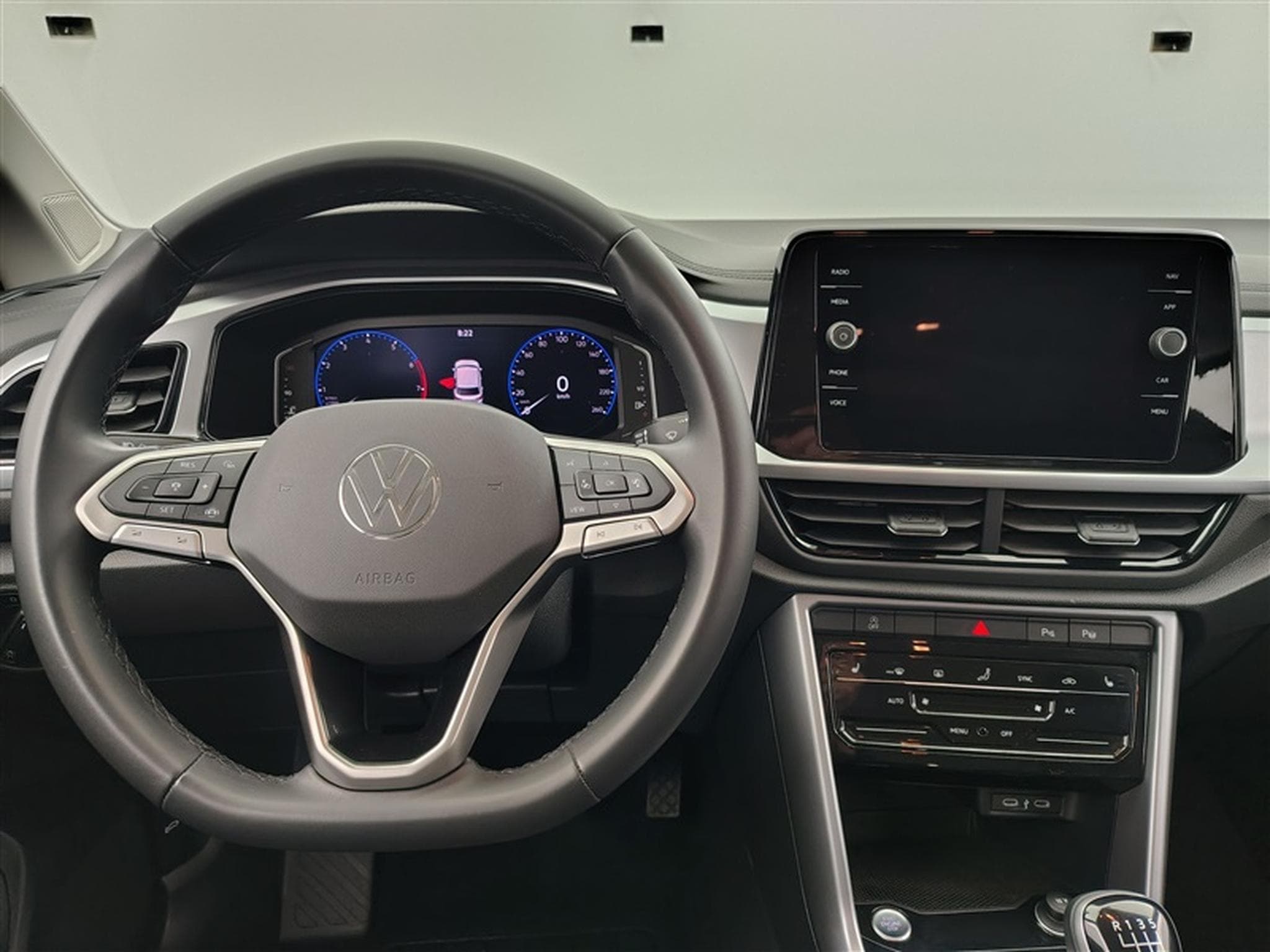 VW T-Roc 1.0 TSI Life Business (2024) - Photo 8
