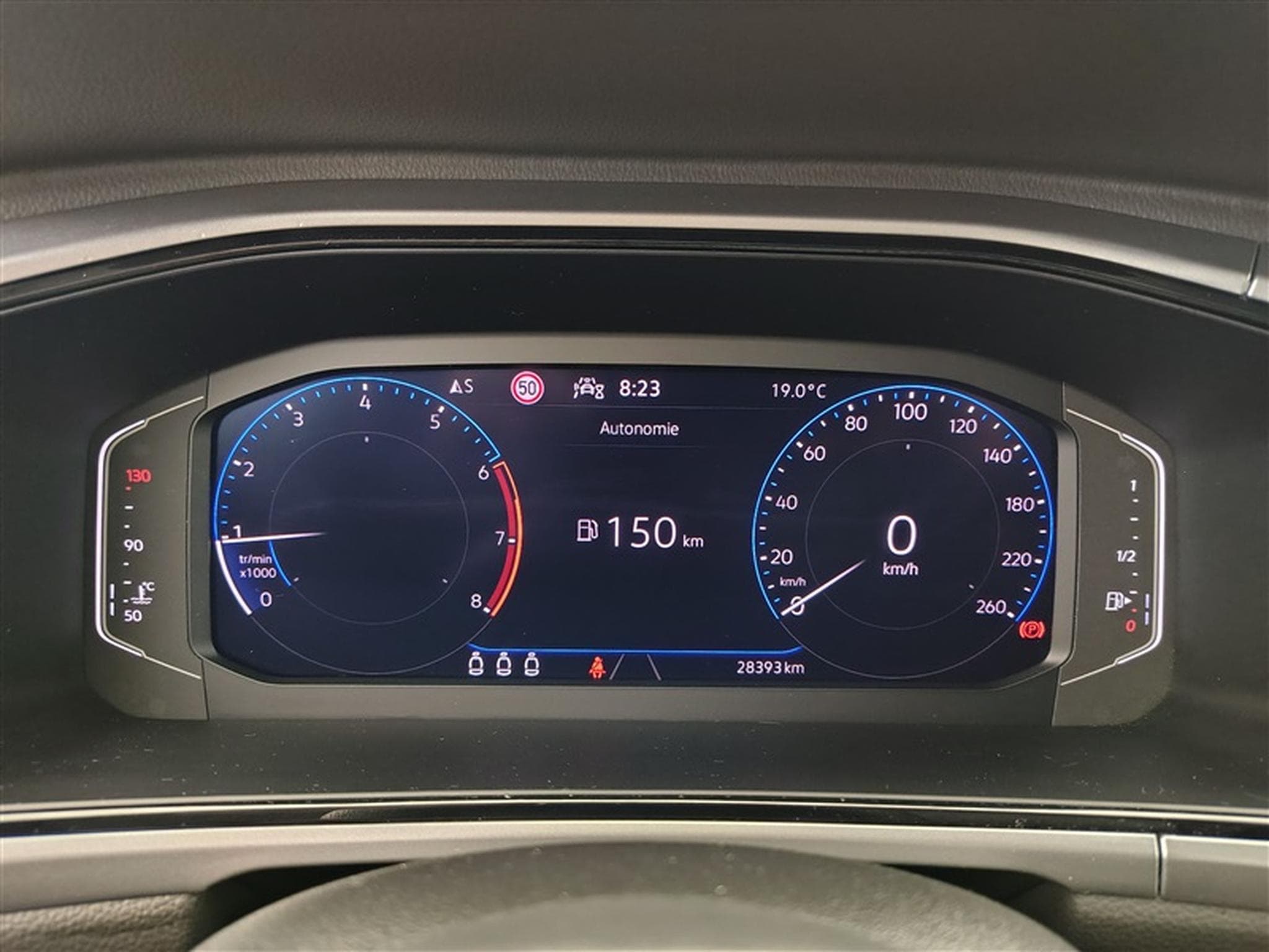 VW T-Roc 1.0 TSI Life Business (2024) - Photo 9