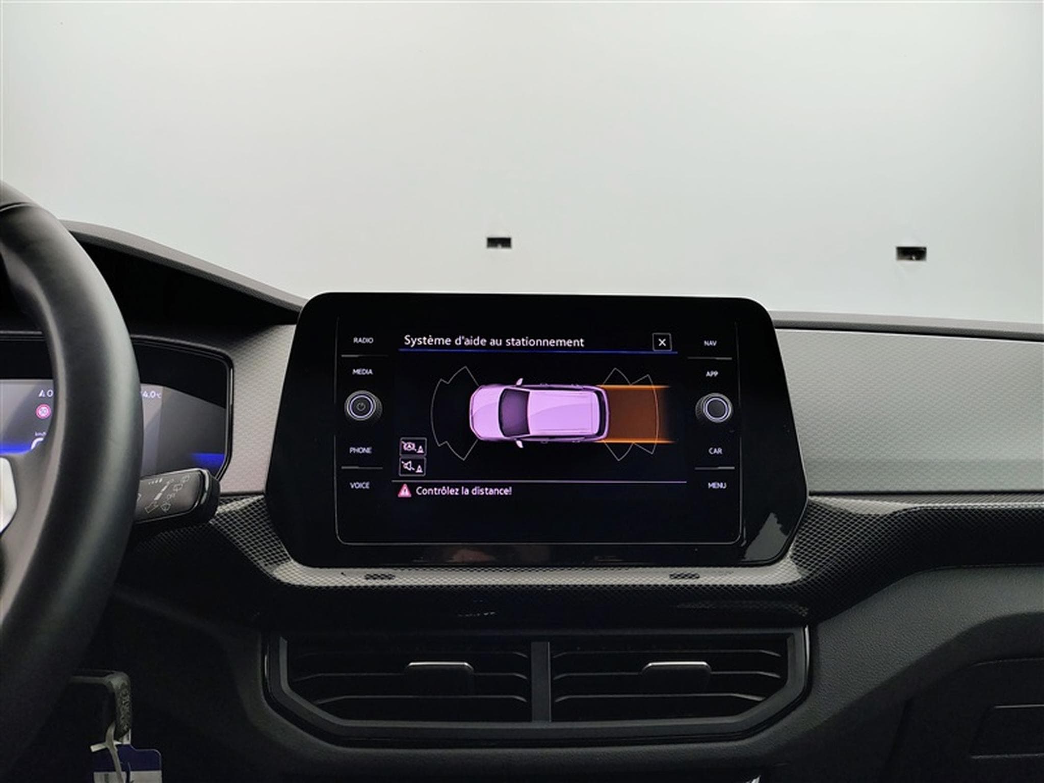 VW T-Cross 1.0 TSI Active NAVI / FULL LED / PDC AV+AR / JA 16" (2024) - Photo 18