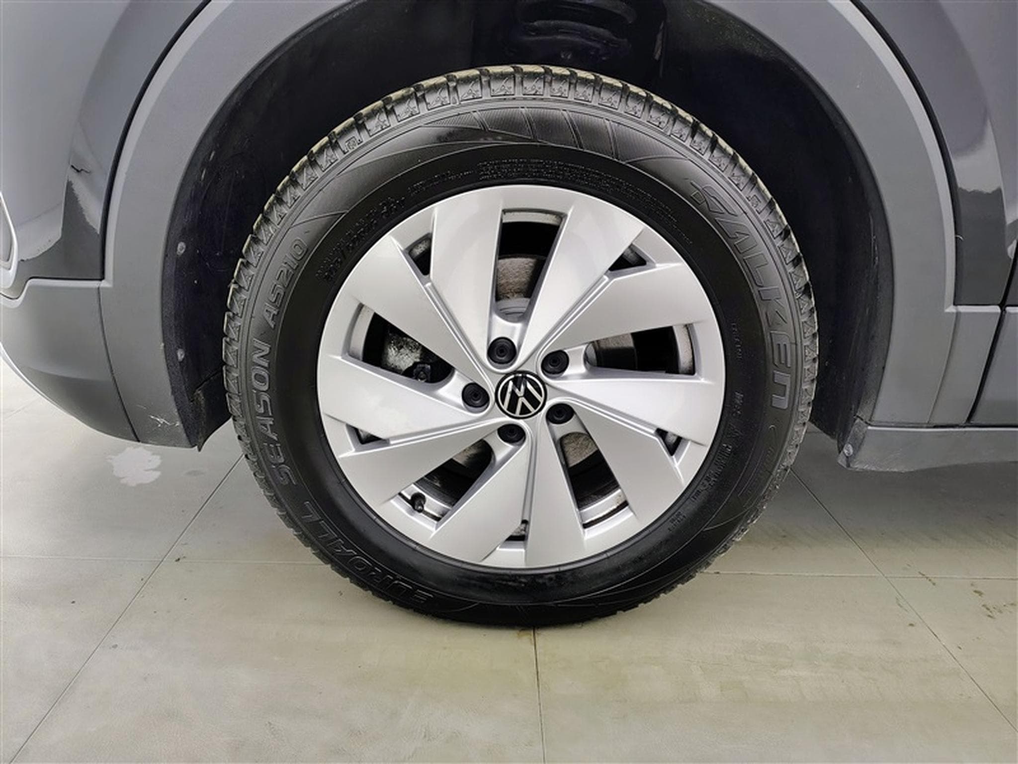 VW T-Cross 1.0 TSI Active NAVI / FULL LED / PDC AV+AR / JA 16" (2024) - Photo 6
