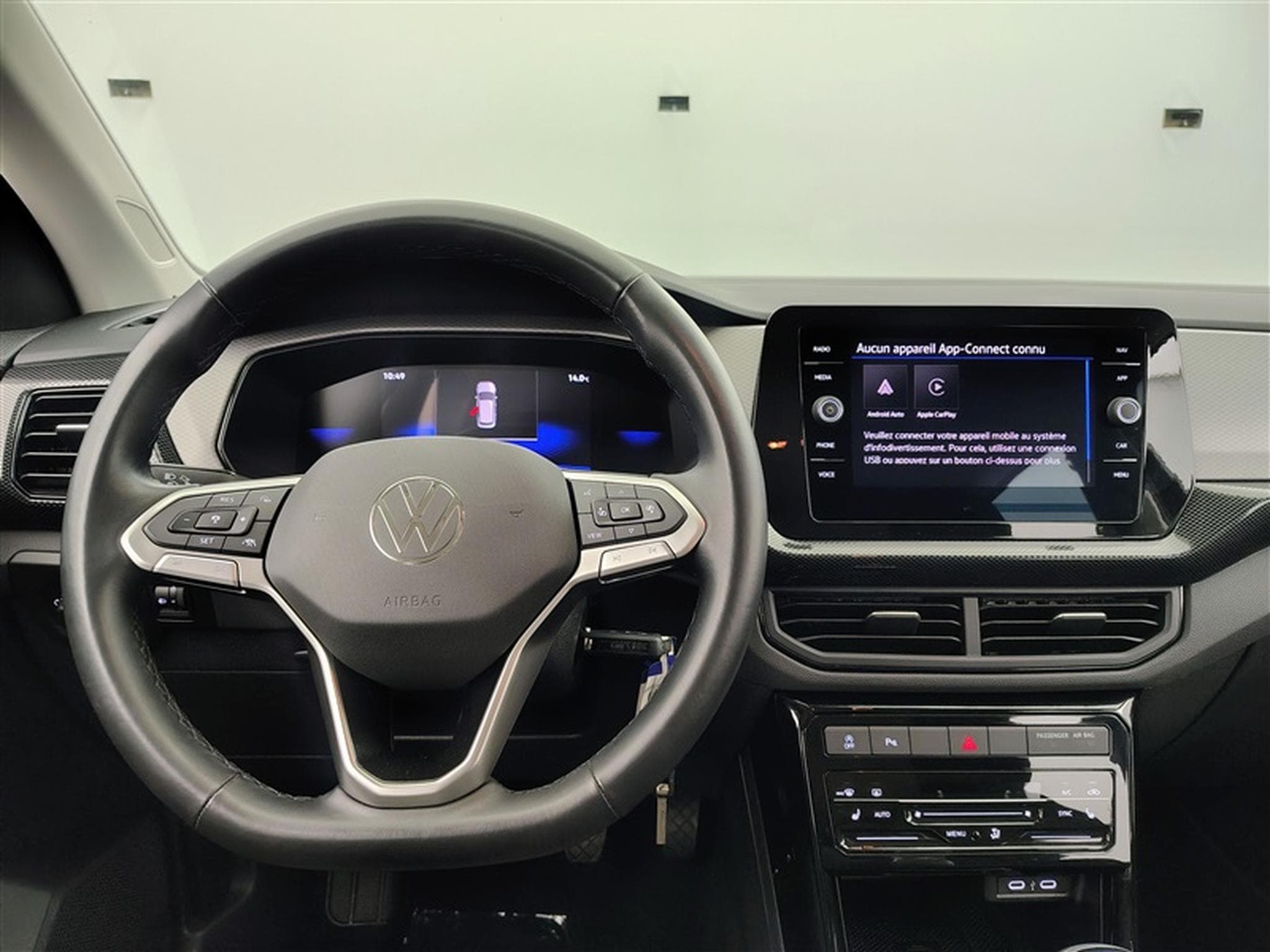 VW T-Cross 1.0 TSI Active NAVI / FULL LED / PDC AV+AR / JA 16" (2024) - Photo 9