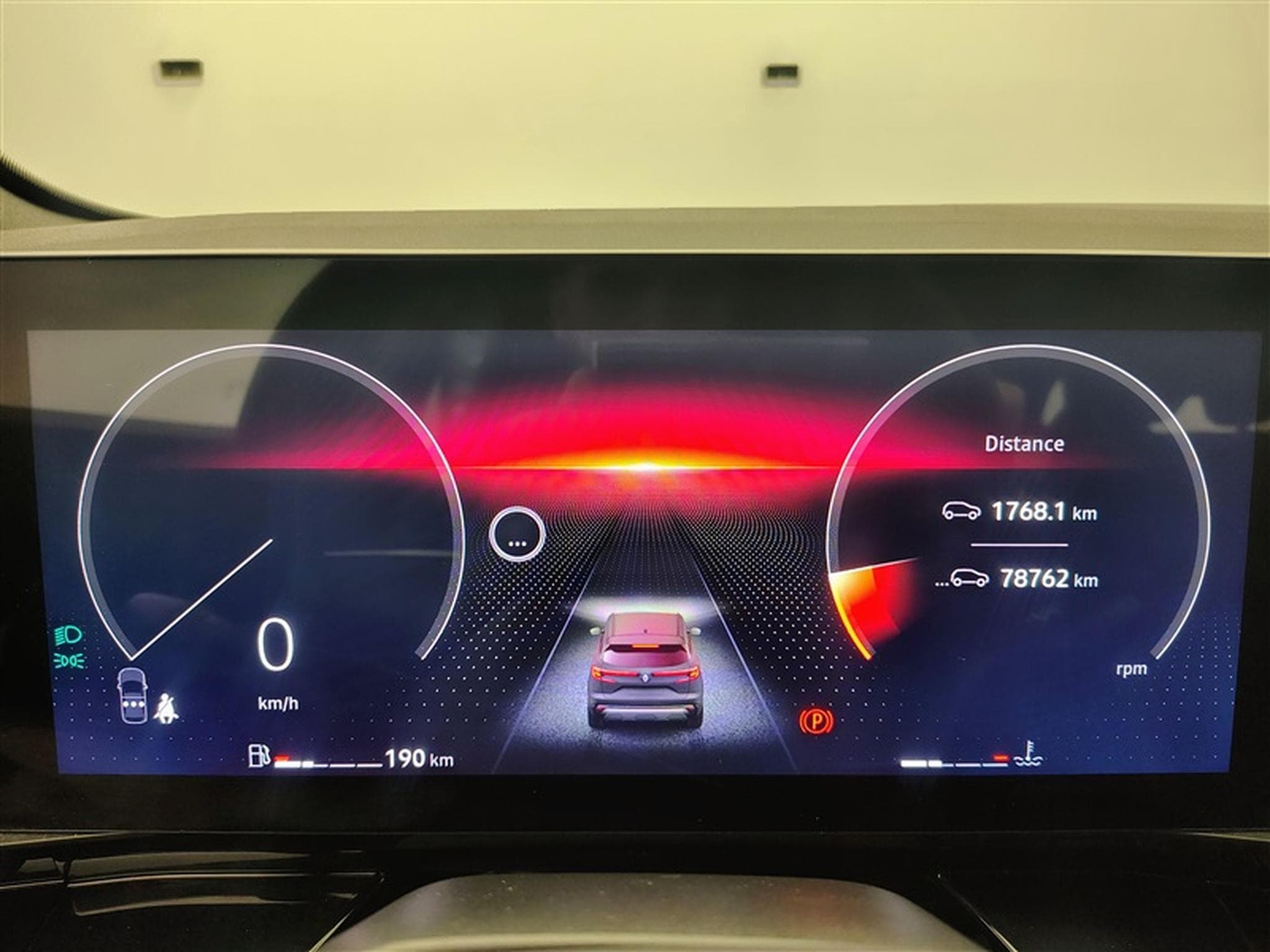 Renault Austral 1.3 T MHEV NAVI / CAMERA / CARPLAY / FULL LED (2024) - Photo 10