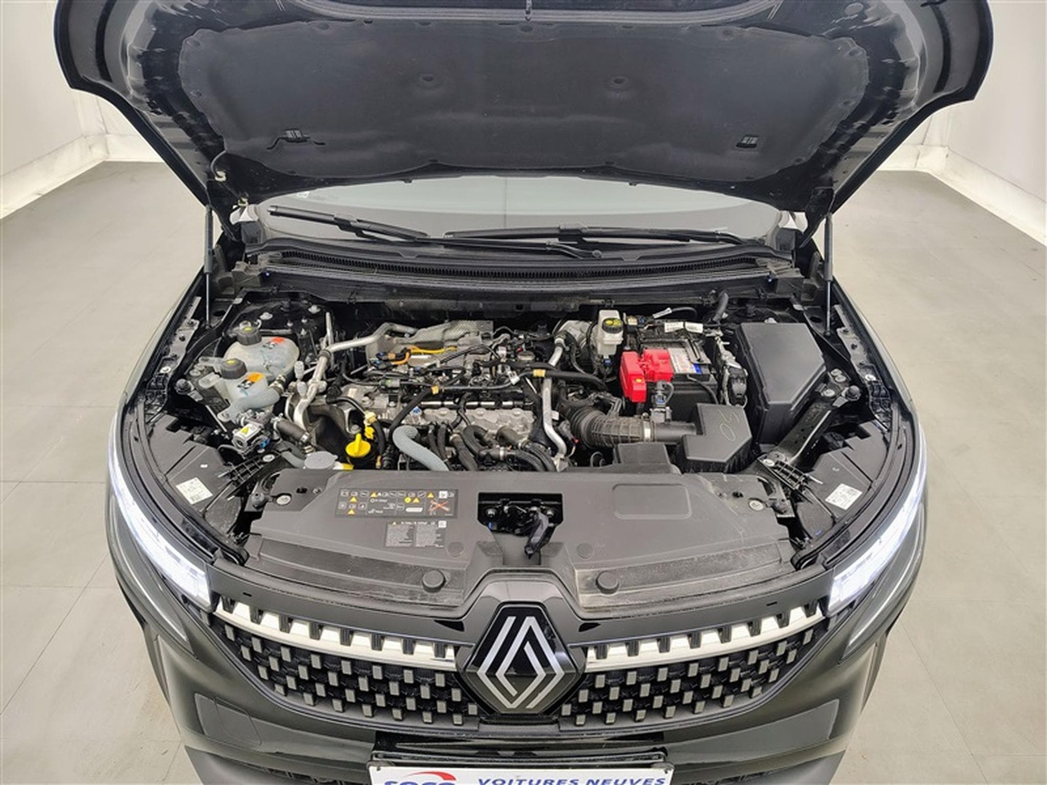 Renault Austral 1.3 T MHEV NAVI / CAMERA / CARPLAY / FULL LED (2024) - Photo 19