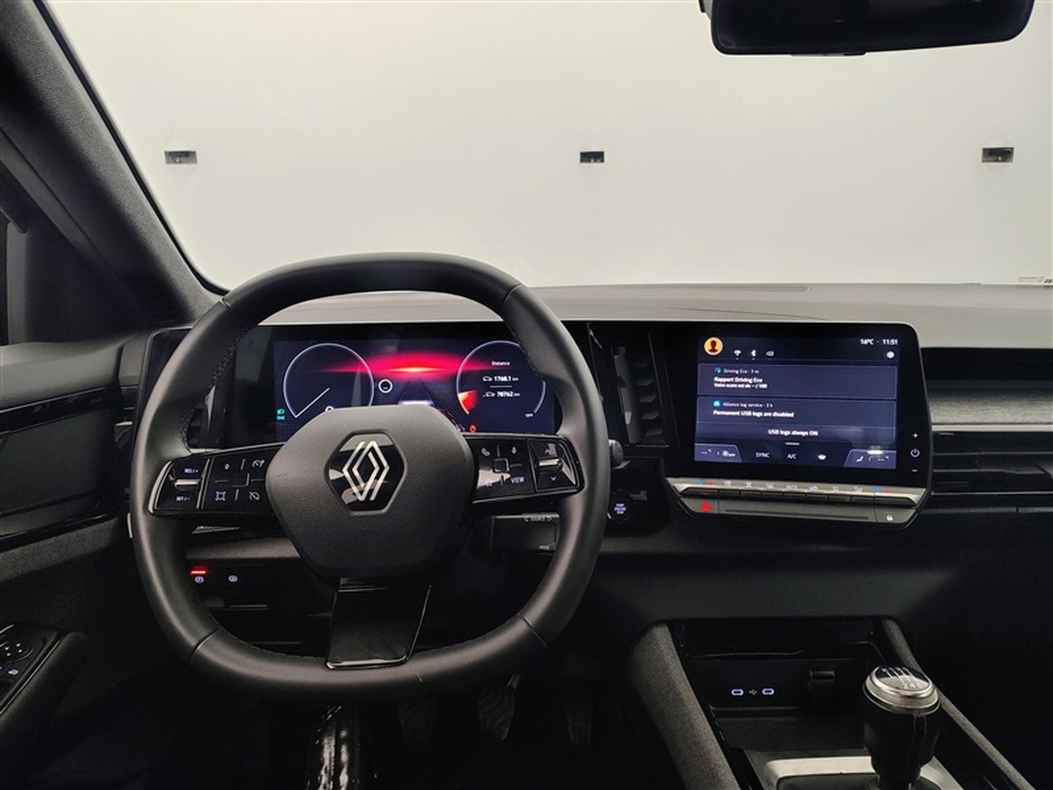 Renault Austral 1.3 T MHEV NAVI / CAMERA / CARPLAY / FULL LED (2024) - Photo 9