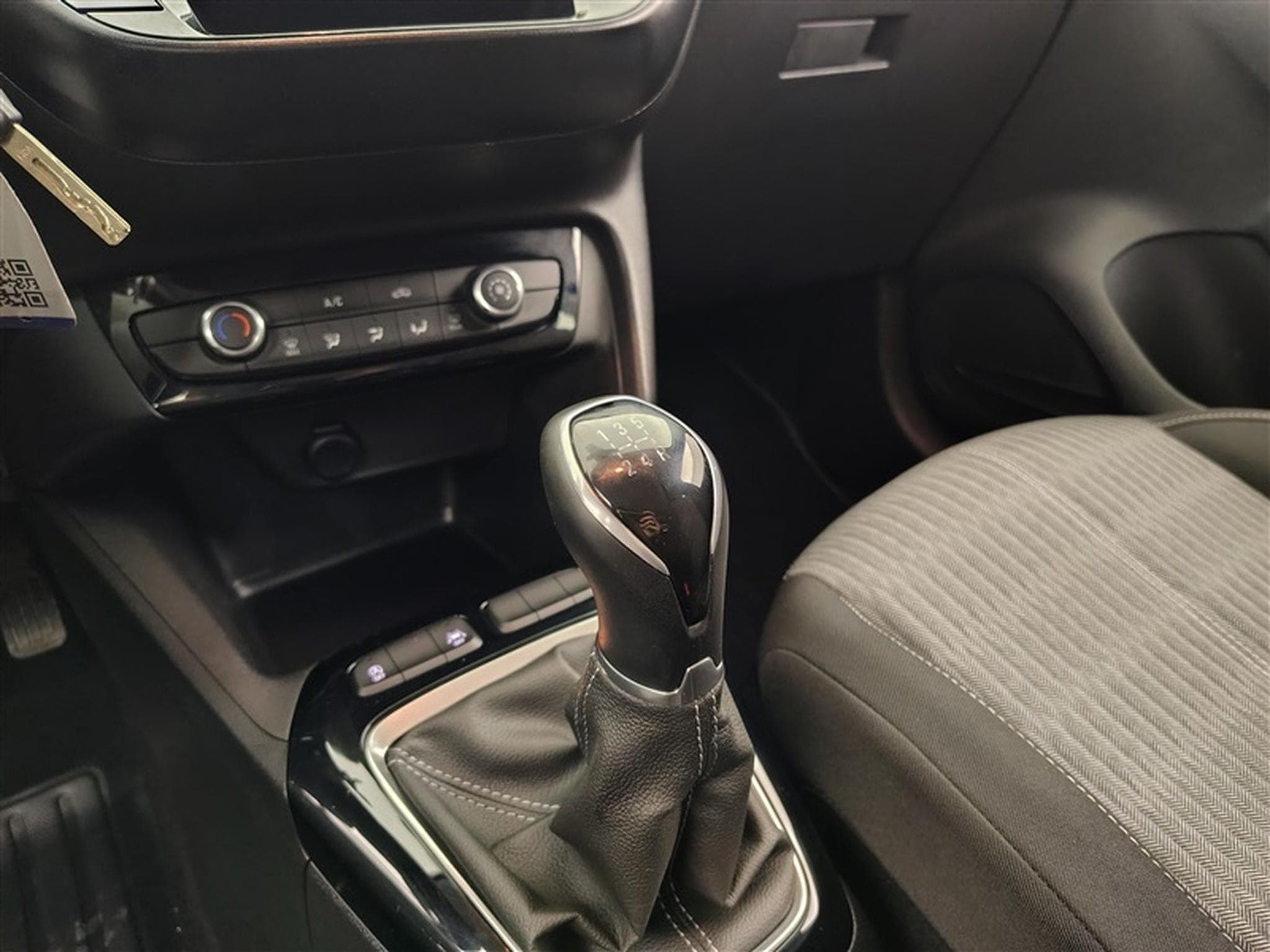 Opel Corsa 1.2i 75Cv Edition CLIM / BLUETOOTH / PDC (2020) - Photo 12