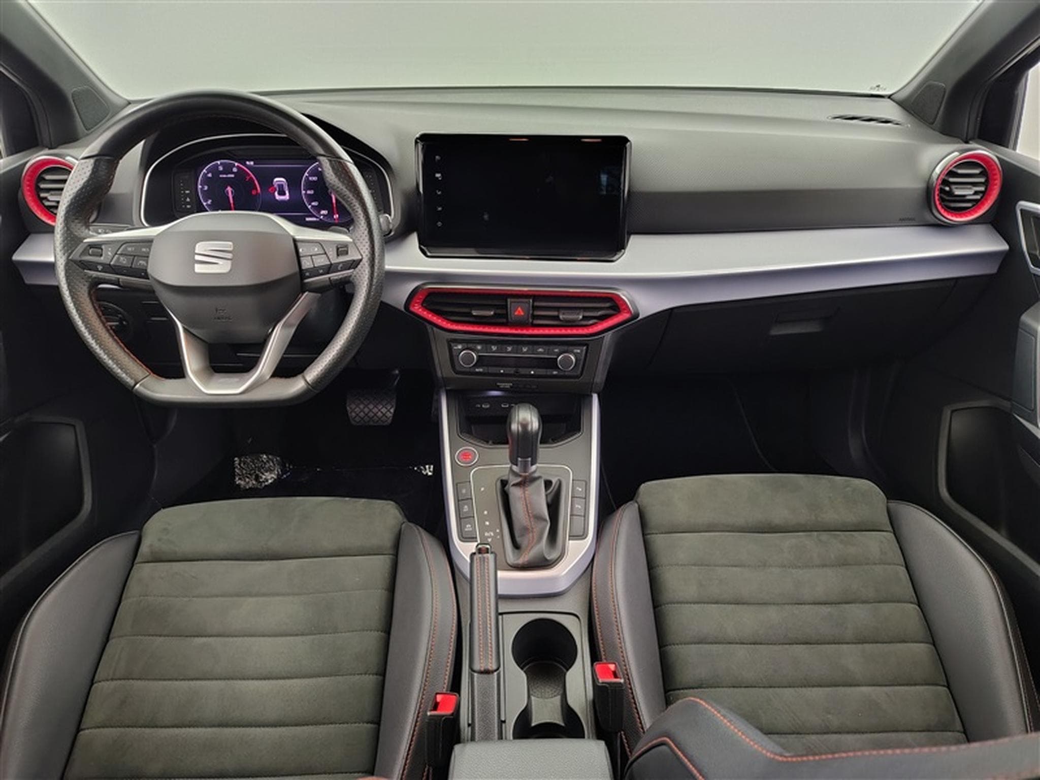 Seat Arona 1.5 TSI 150Cv DSG FR S-CUIR / NAVI / CAMERA (2024) - Photo 8