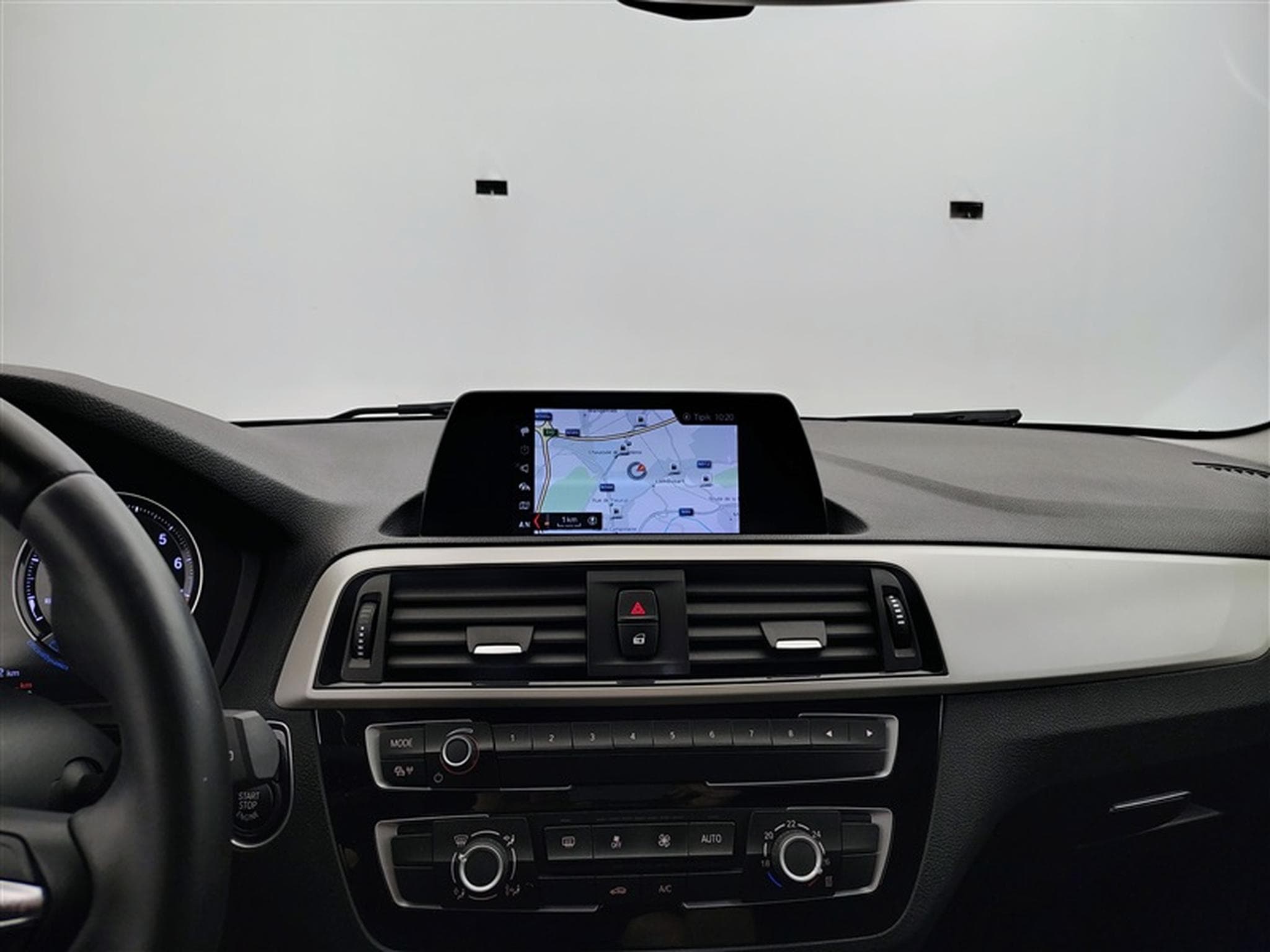 BMW 116 i JOY Edition OPF (EU6d-TEMP) (2018) - Photo 11