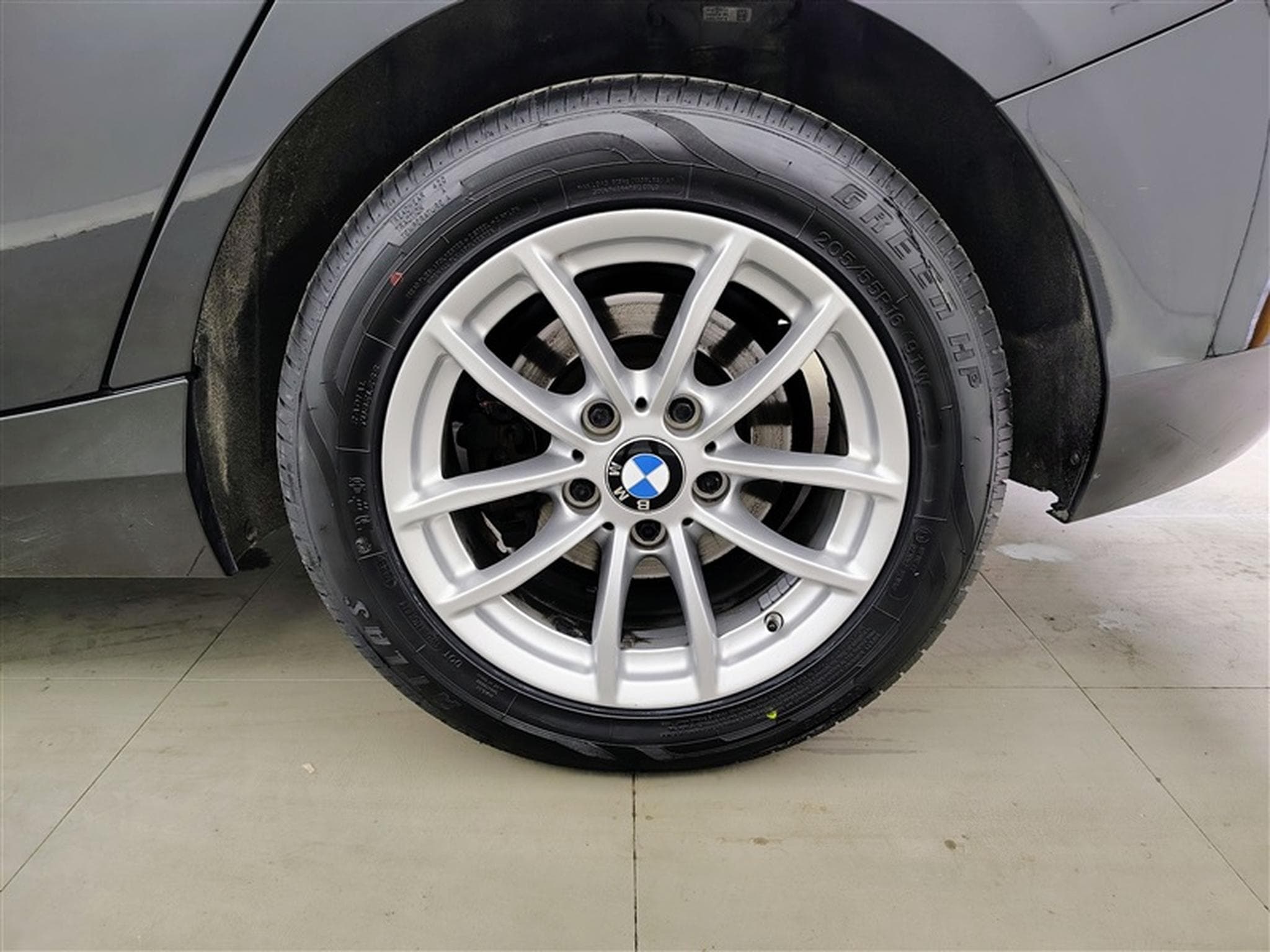 BMW 116 i JOY Edition OPF (EU6d-TEMP) (2018) - Photo 6