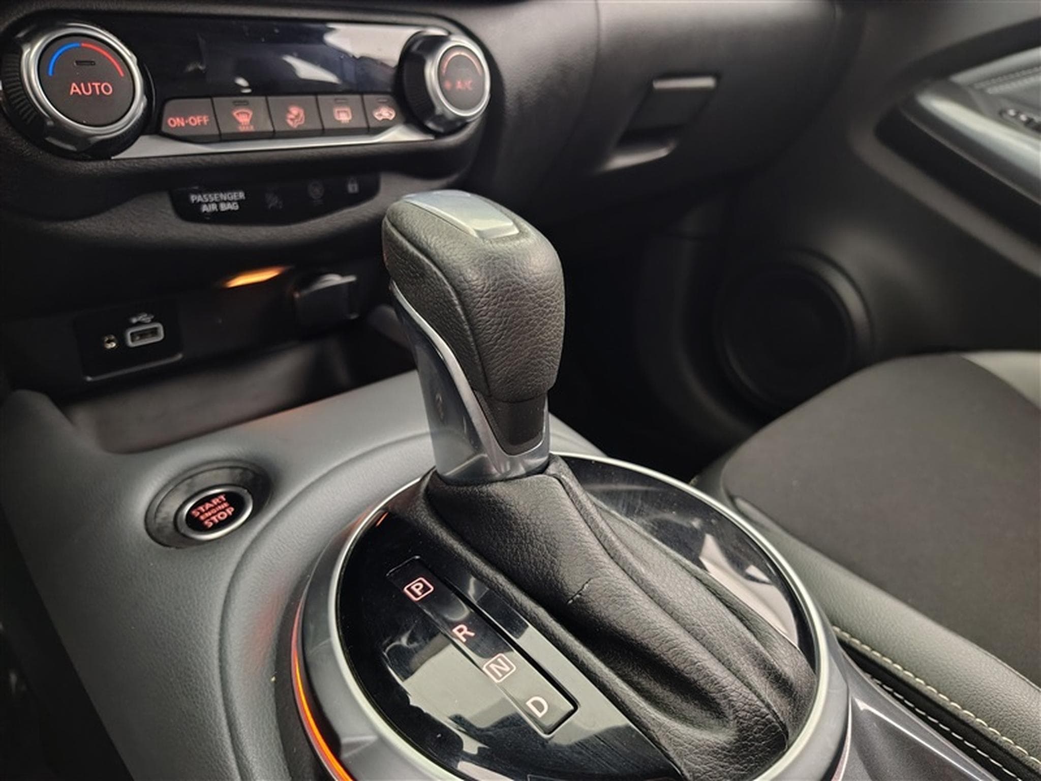 Nissan Juke 1.0 DIG-T 2WD Tekna DCT°NAV°CAMERA360°PDC AV-AR°FULL LED (2021) - Photo 12
