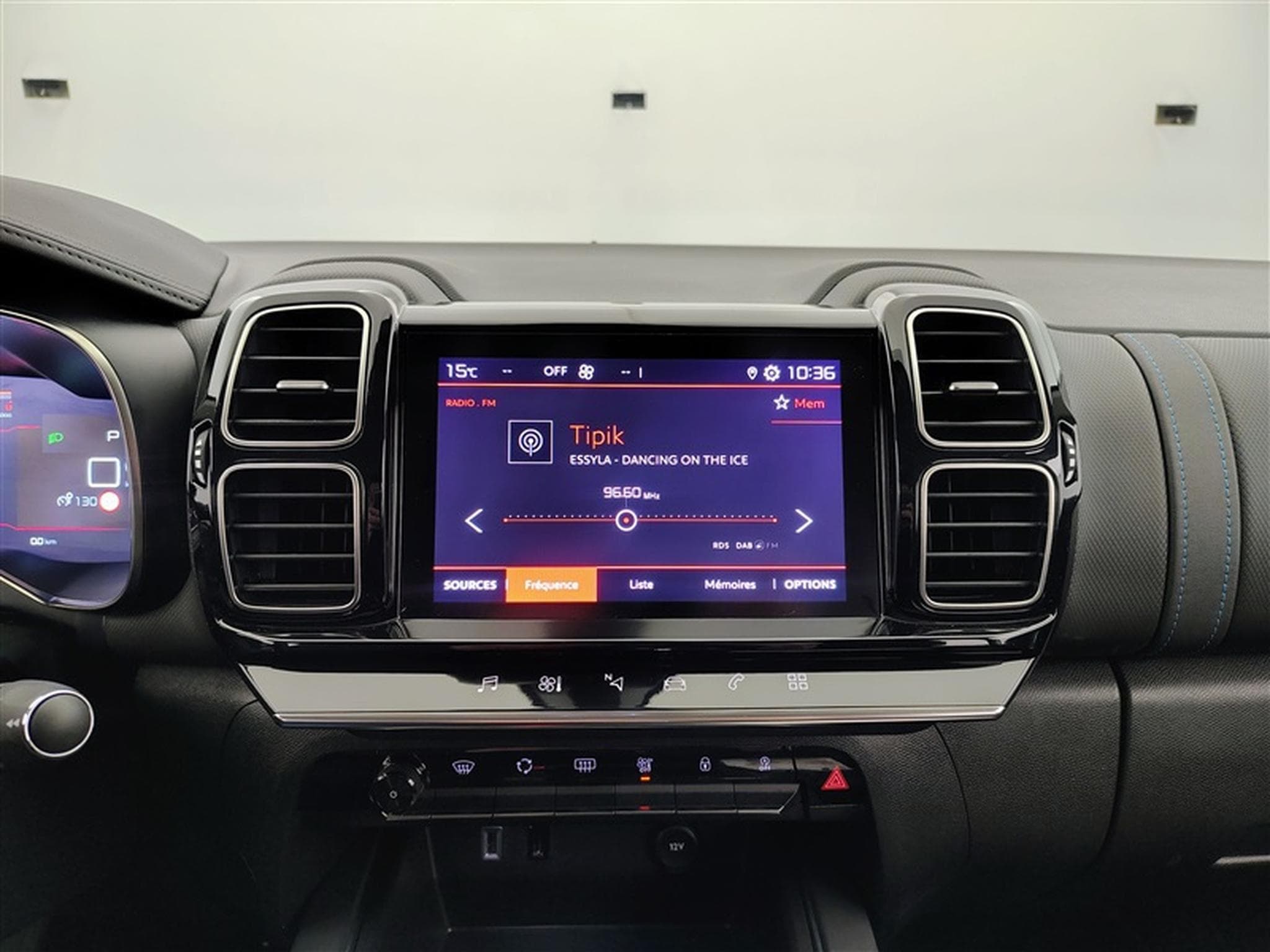 Citroen C5 Aircross 1.2 PureTech 130Cv EAT8 Feel S-CUIR / CARPLAY / CAMERA (2023) - Photo 11