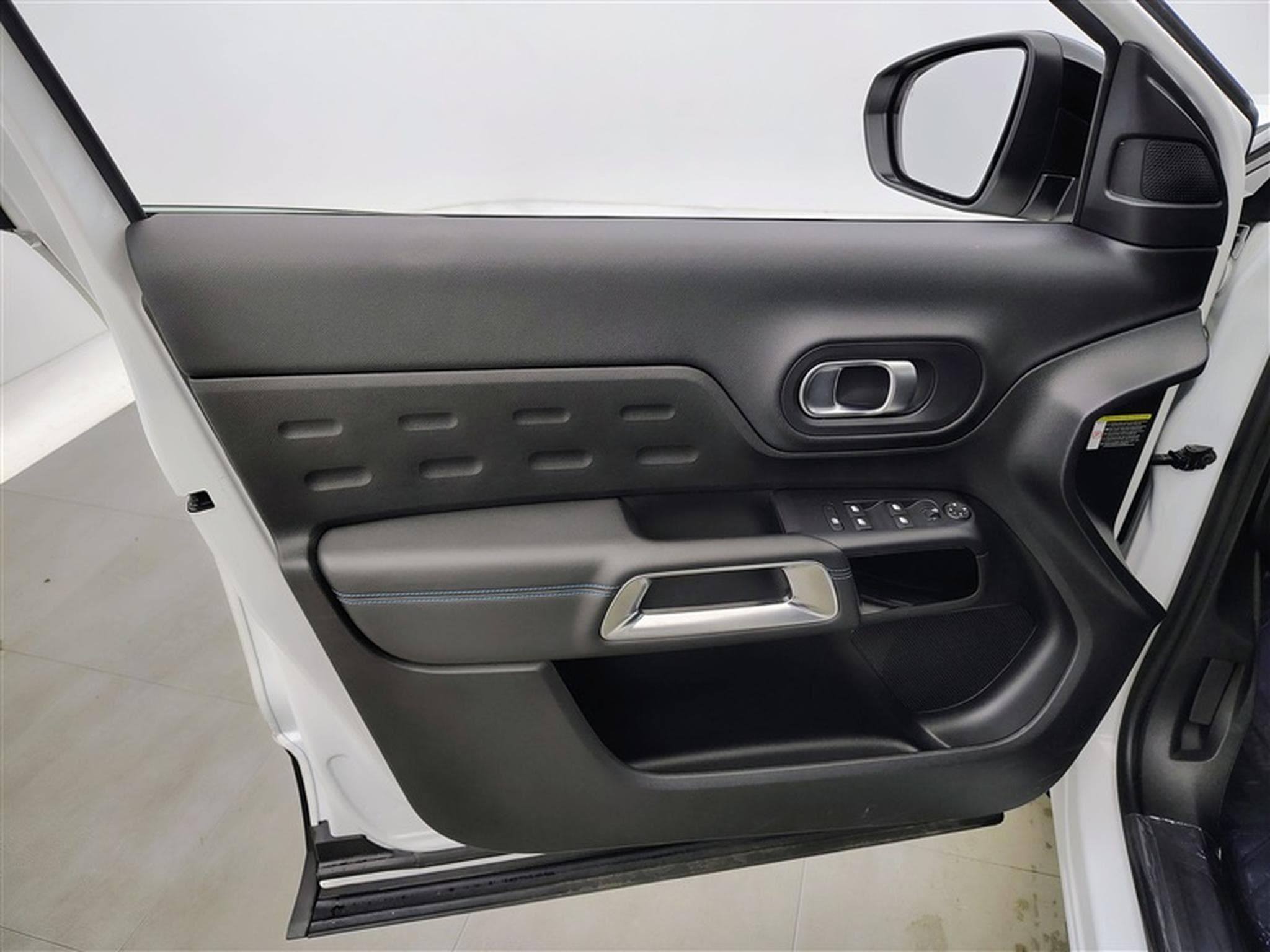 Citroen C5 Aircross 1.2 PureTech 130Cv EAT8 Feel S-CUIR / CARPLAY / CAMERA (2023) - Photo 17