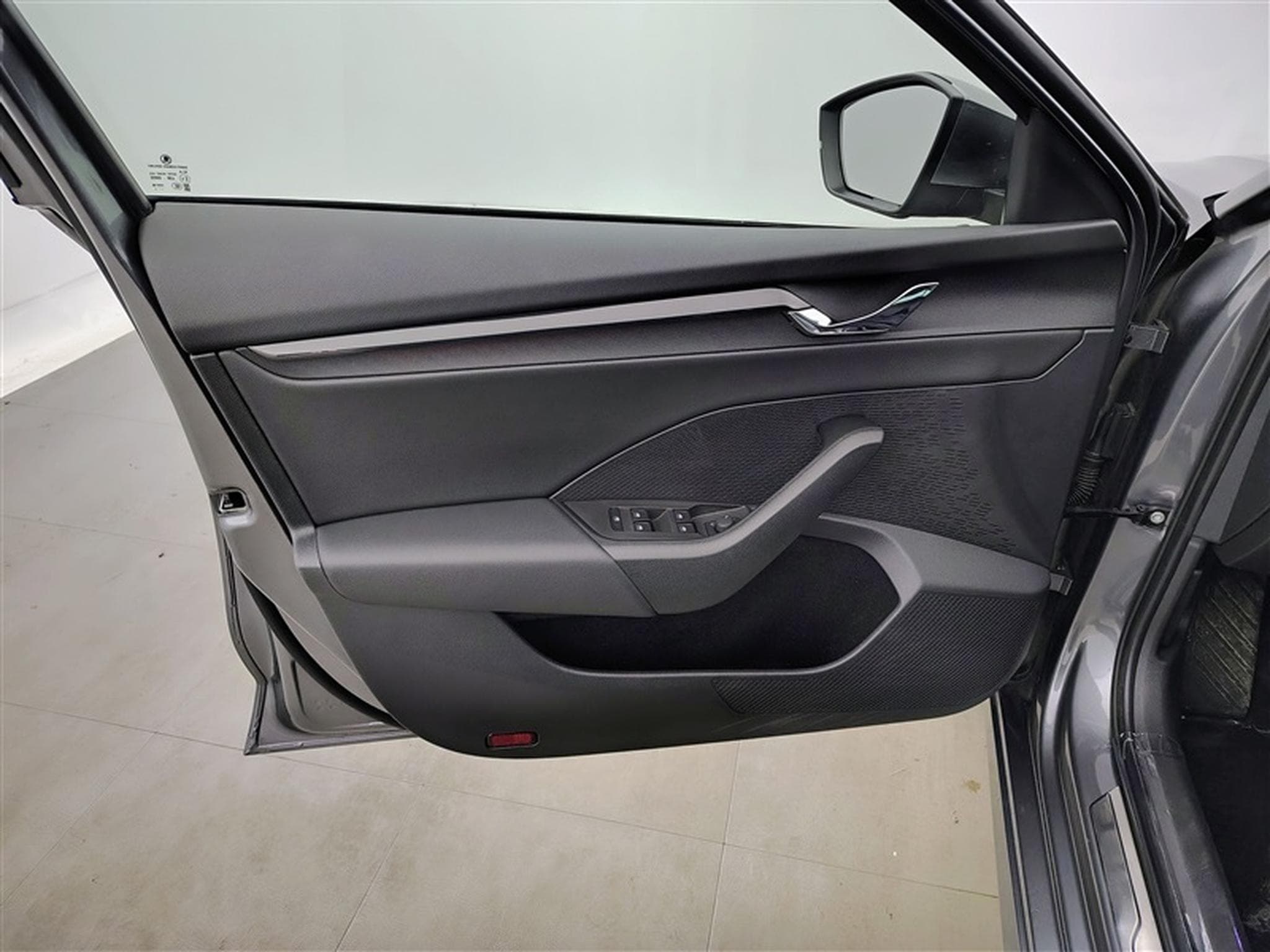 Skoda Octavia 1.0 TSI Clever+ NAVI / FULL LED / JA/PDC (2023) - Photo 17