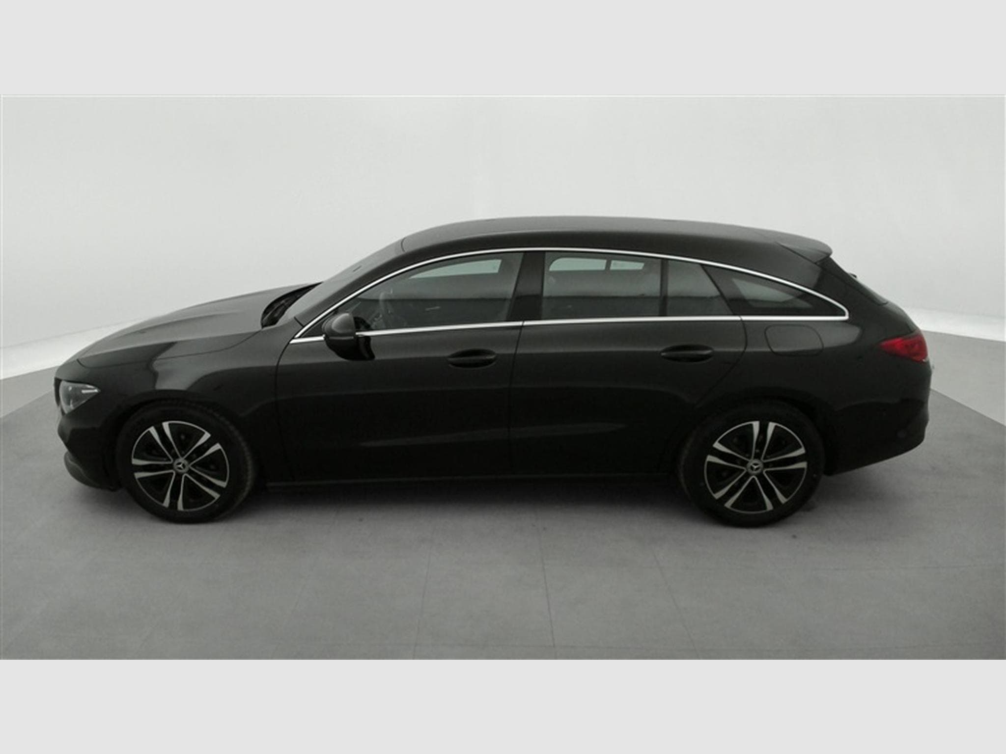 Mercedes CLA 180 Business Line  Navi / Led / PDC +Caméra (2023) - Photo 3