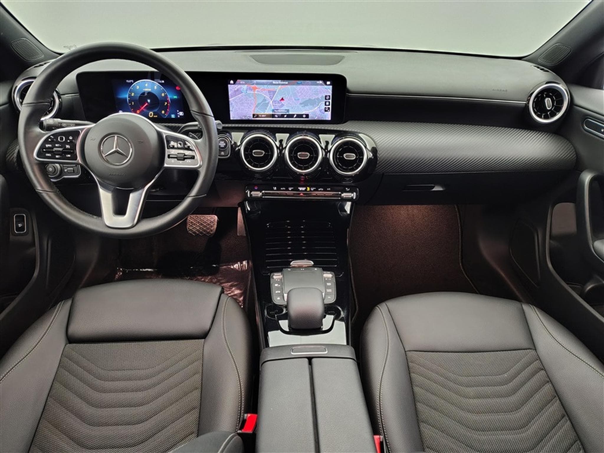Mercedes CLA 180 Business Line  Navi / Led / PDC +Caméra (2023) - Photo 8