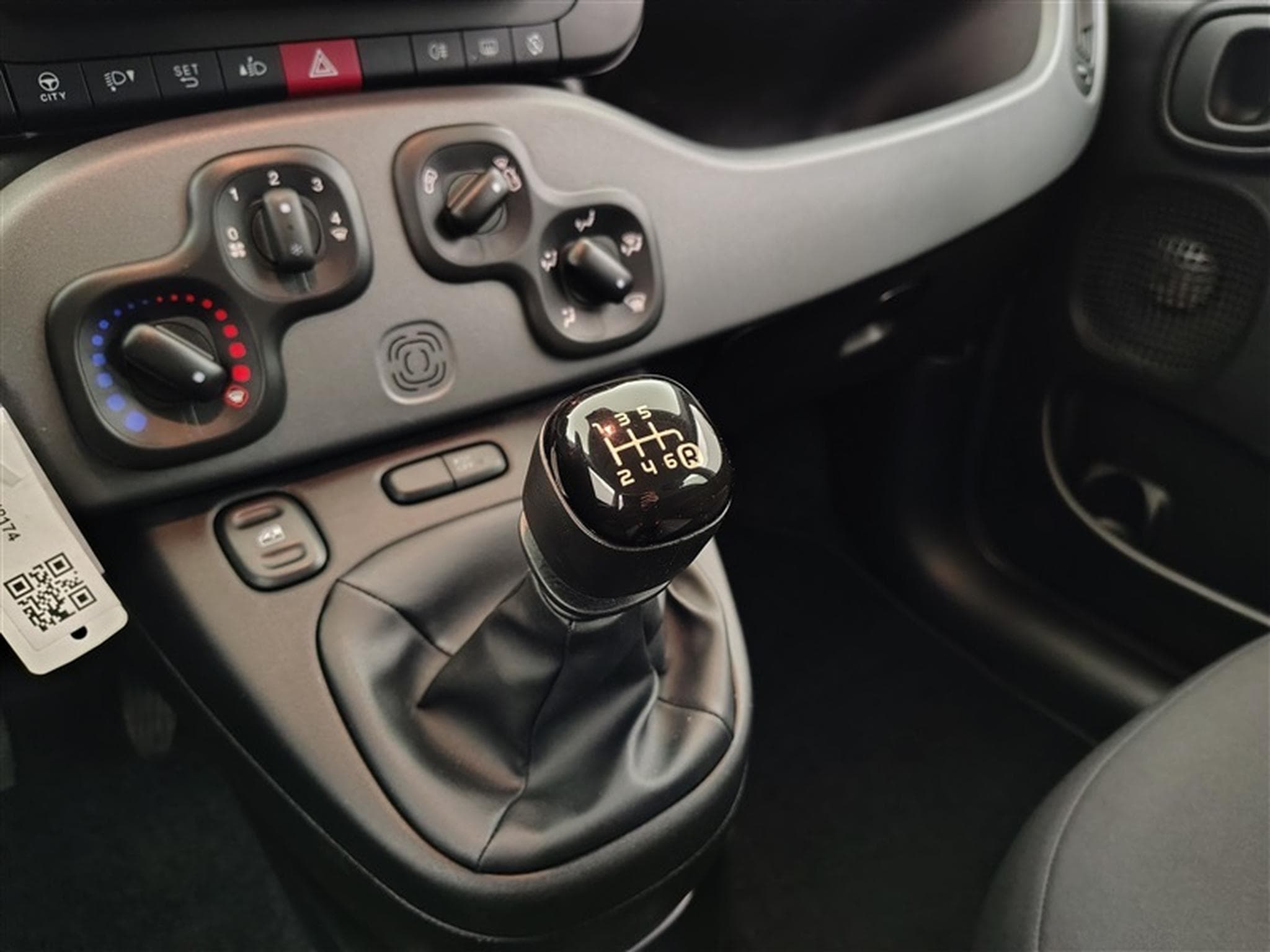 Fiat Panda 1.0i MHEV City Life CLIM / BLUETOOTH (2022) - Photo 12