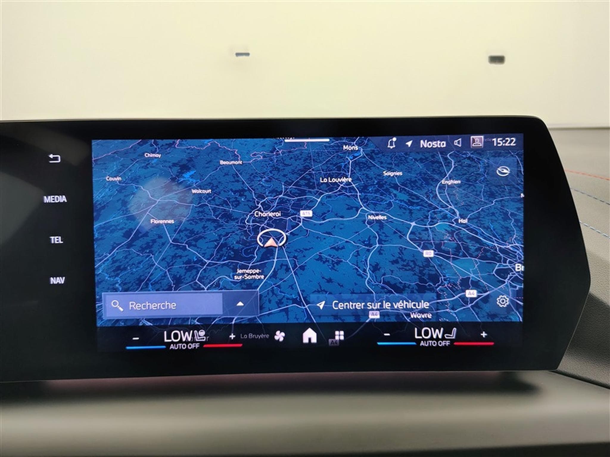 BMW 120 120i  **AUTO/PACK M/FULL LED/ALCANTARA/NAVI/CAMERA** (2025) - Photo 11