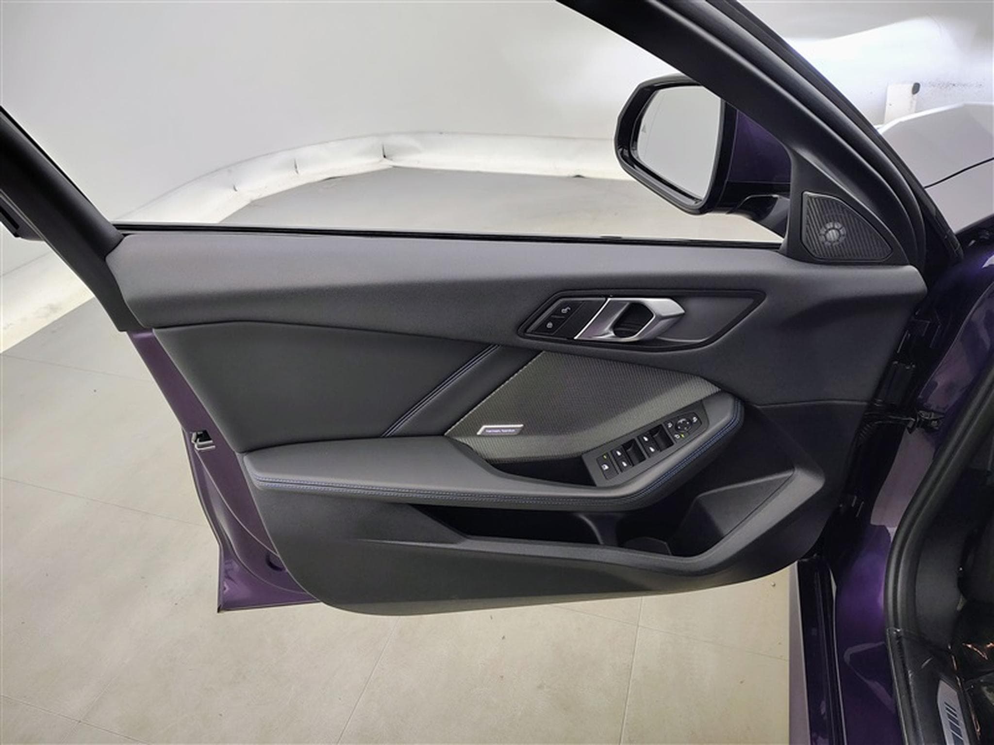BMW 120 120i  **AUTO/PACK M/FULL LED/ALCANTARA/NAVI/CAMERA** (2025) - Photo 17