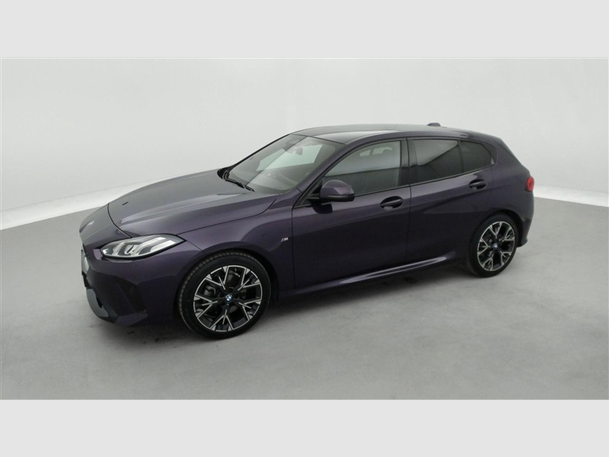 BMW 120 120i  **AUTO/PACK M/FULL LED/ALCANTARA/NAVI/CAMERA** (2025) - Photo 21