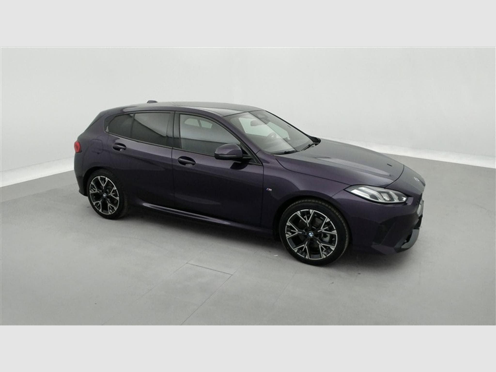 BMW 120 120i  **AUTO/PACK M/FULL LED/ALCANTARA/NAVI/CAMERA** (2025) - Photo 23