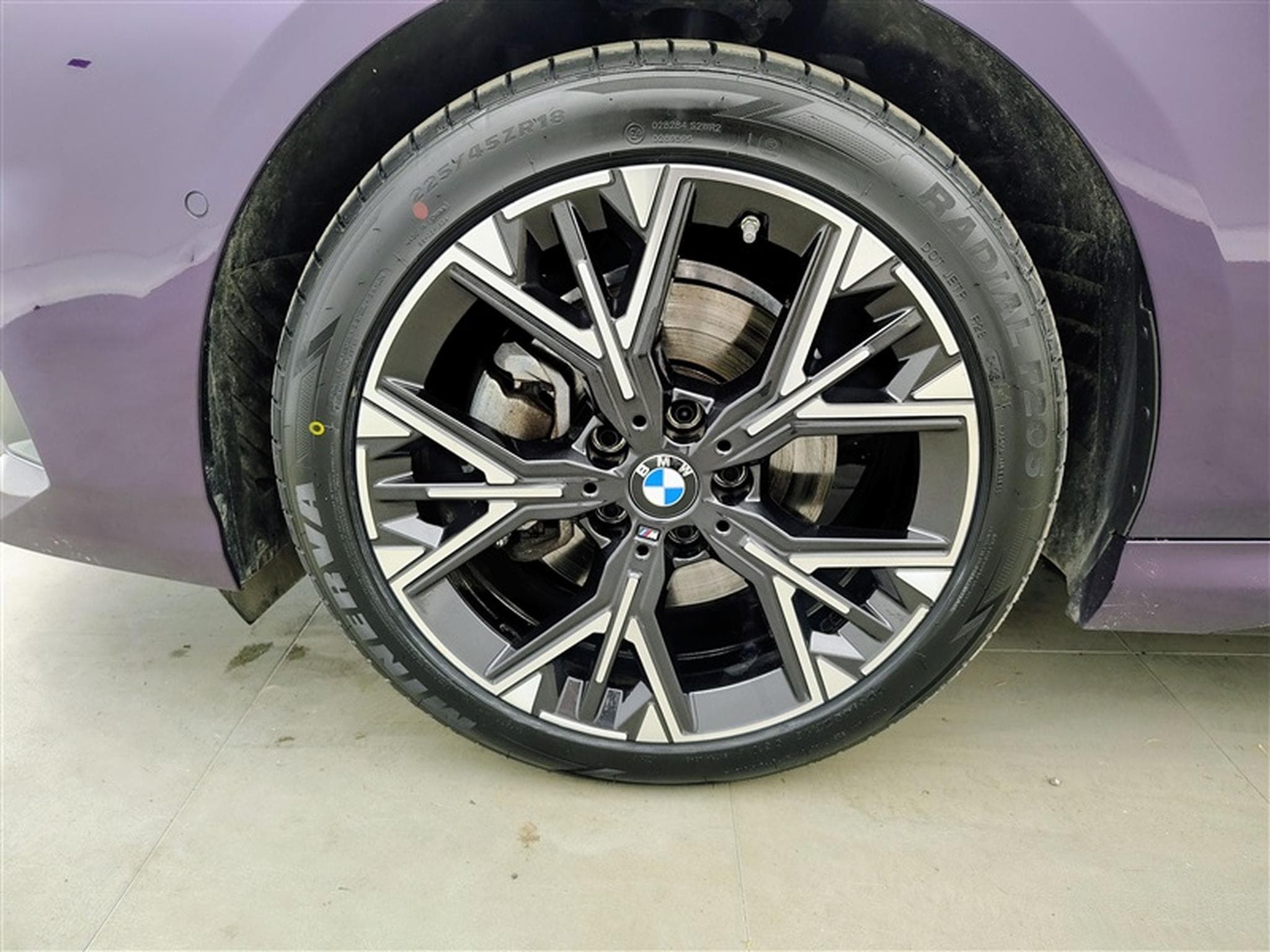 BMW 120 120i  **AUTO/PACK M/FULL LED/ALCANTARA/NAVI/CAMERA** (2025) - Photo 6