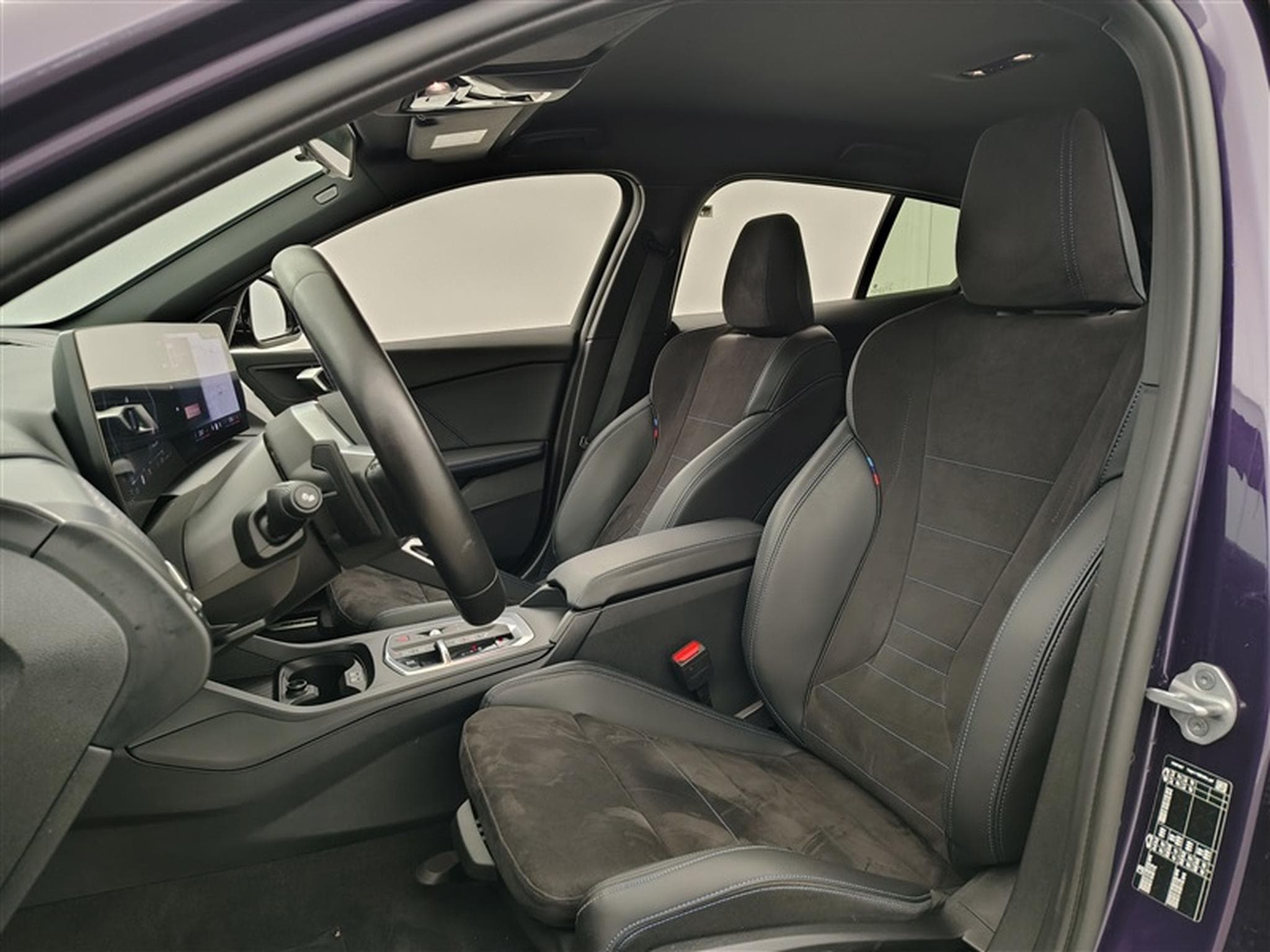 BMW 120 120i  **AUTO/PACK M/FULL LED/ALCANTARA/NAVI/CAMERA** (2025) - Photo 7