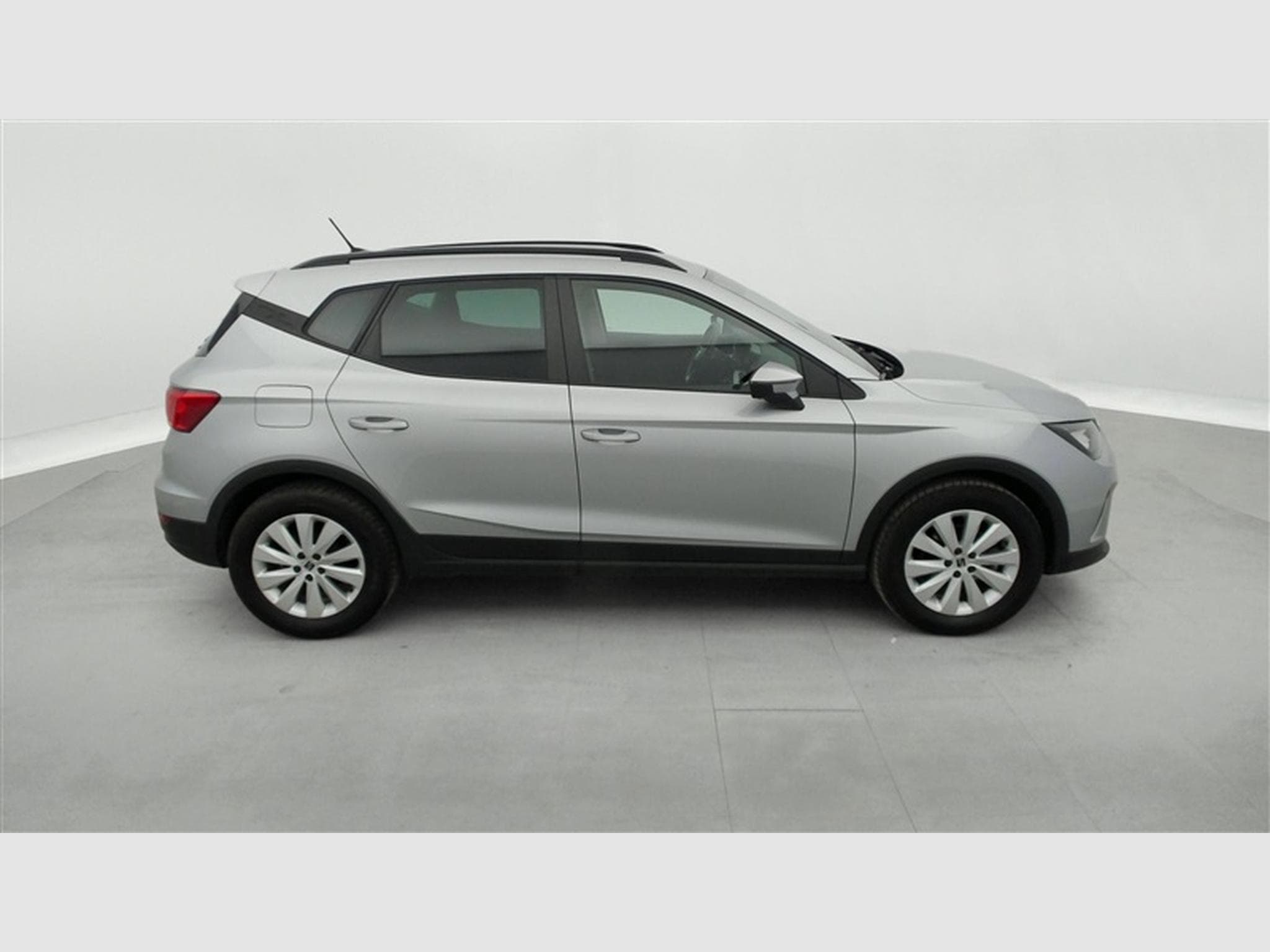 Seat Arona 1.0 TSI Move! Navi / Led / PDC (2023) - Photo 23