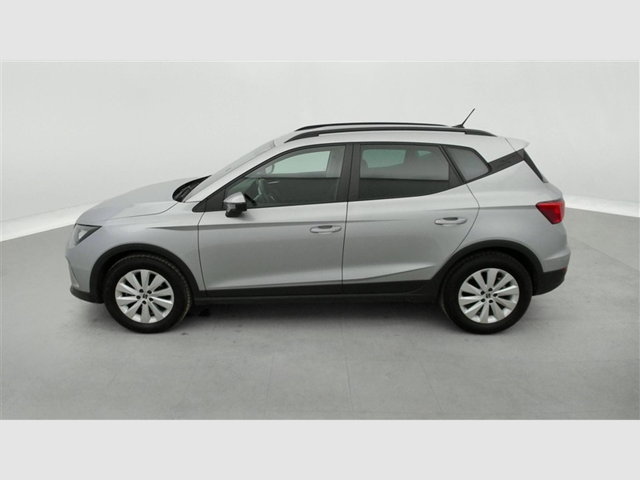 Seat Arona 1.0 TSI Move! Navi / Led / PDC (2023) - Photo 3