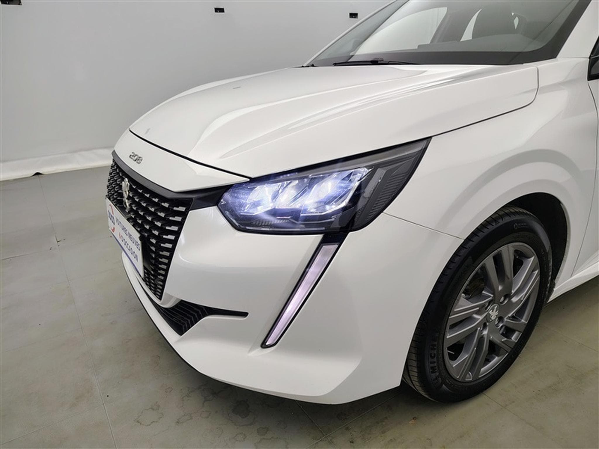 Peugeot 208 1.2i PureTech Active Pack NAVI / FULL LED / PDC AR / JA 16" (2022) - Photo 15