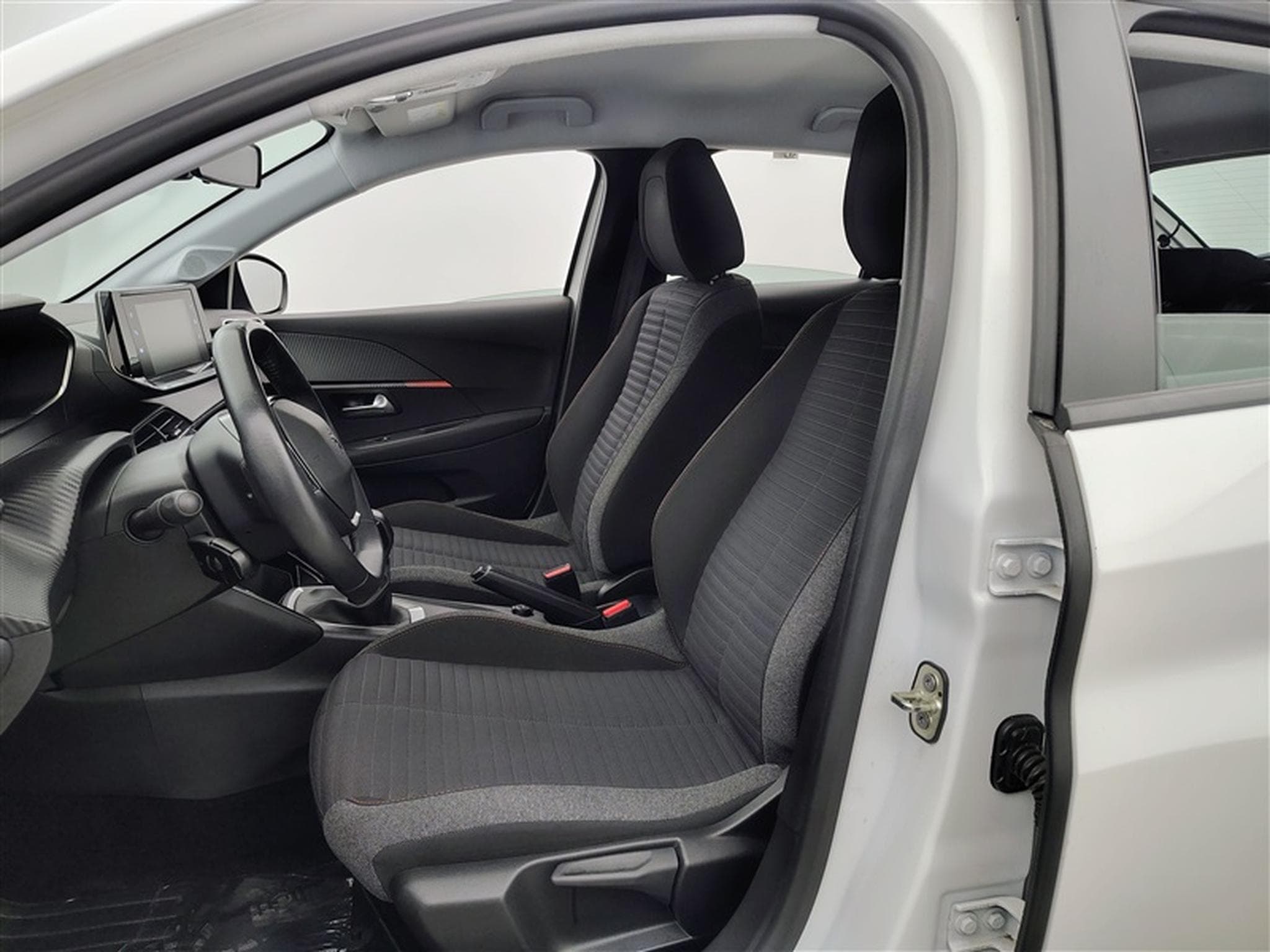 Peugeot 208 1.2i PureTech Active Pack NAVI / FULL LED / PDC AR / JA 16" (2022) - Photo 7