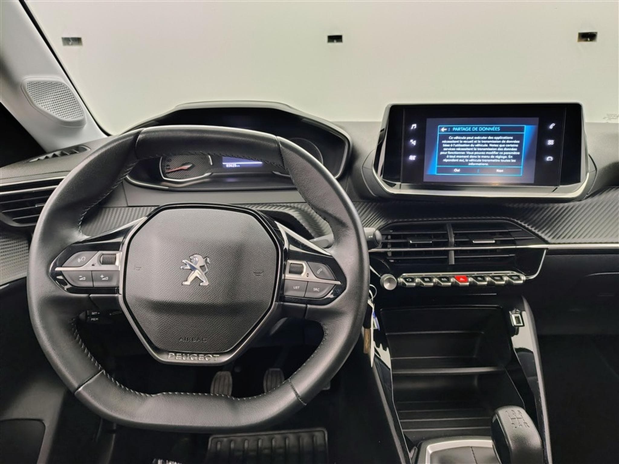 Peugeot 208 1.2i PureTech Active Pack NAVI / FULL LED / PDC AR / JA 16" (2022) - Photo 9