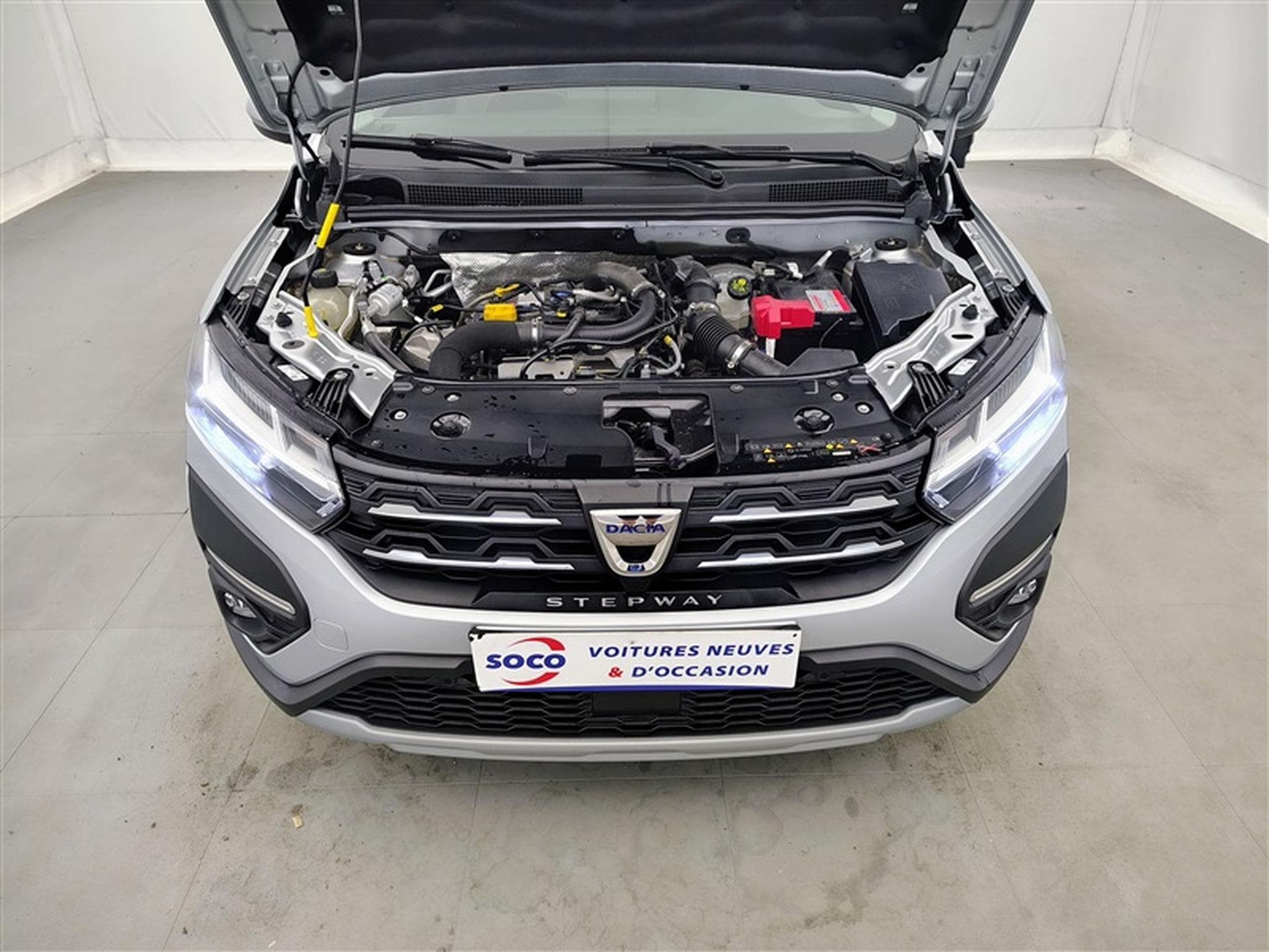 Dacia Sandero Stepway 1.0 TCe *NAVI/FULL LED/CAMERA/CARPLAY/PDC AV* (2022) - Photo 18