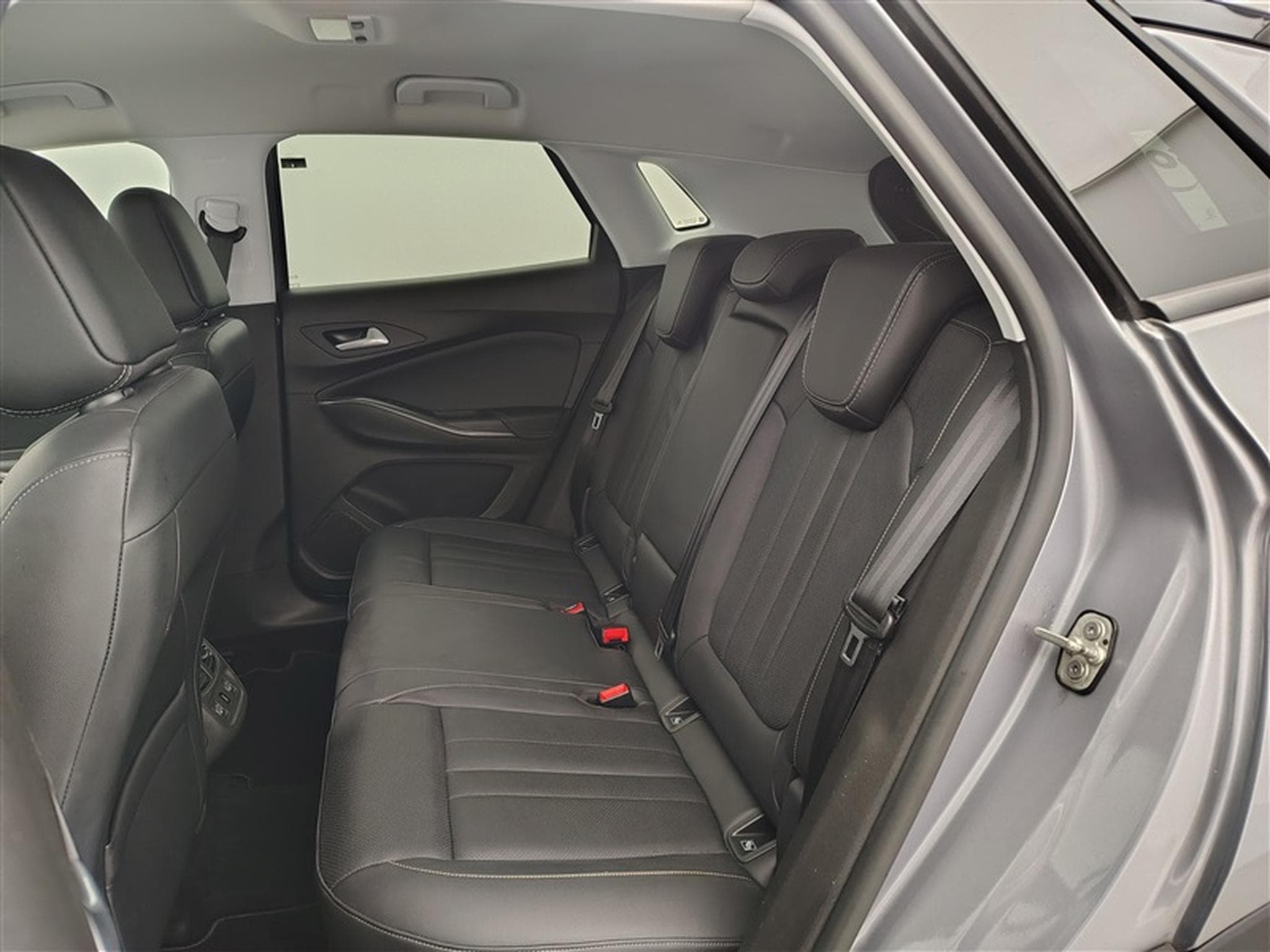 Opel Grandland 1.5 Turbo D AT8 Ultimate  Cuir / Navi / Led (2021) - Photo 13
