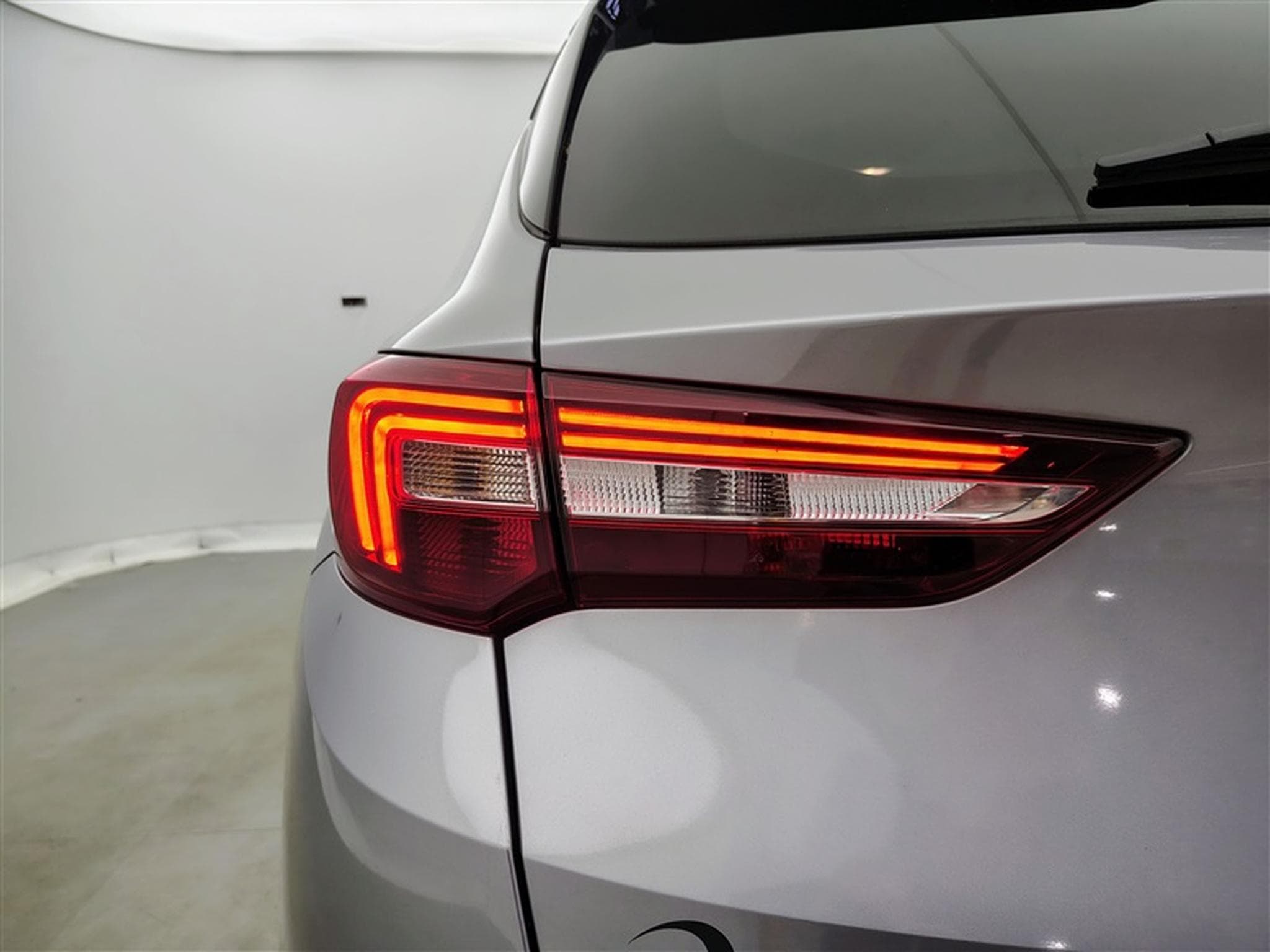 Opel Grandland 1.5 Turbo D AT8 Ultimate  Cuir / Navi / Led (2021) - Photo 16