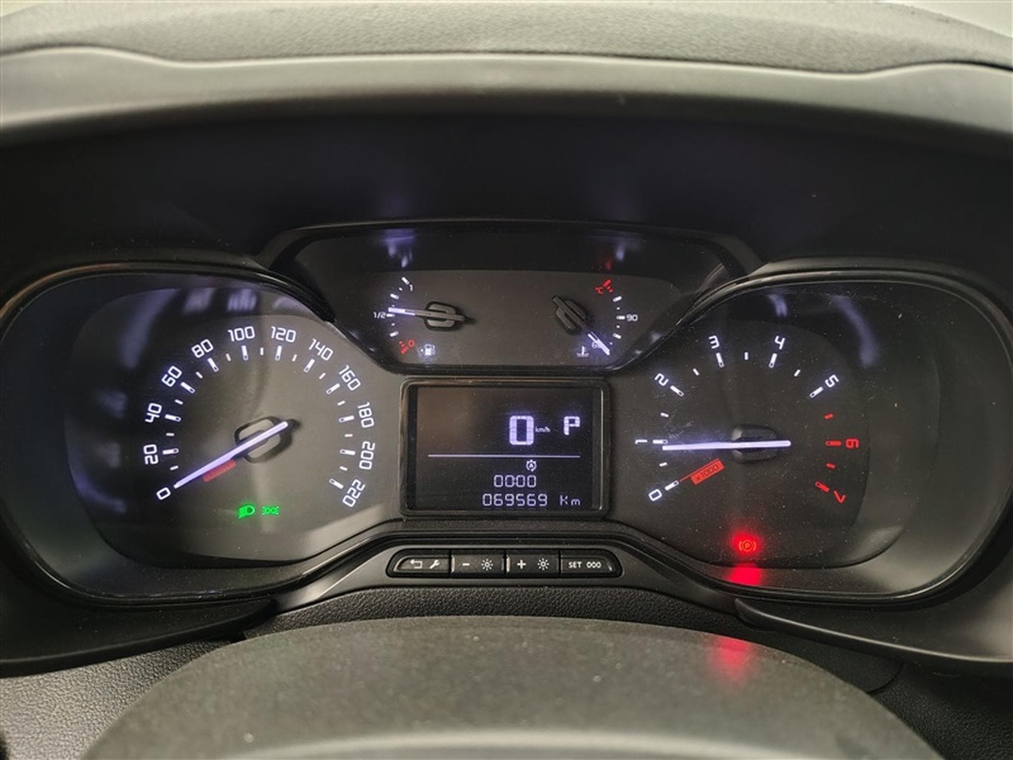 Citroen Berlingo 1.2 PureTech 130cv EAT8 Worker 3pl. NAVI / PDC AV+AR (2020) - Photo 10