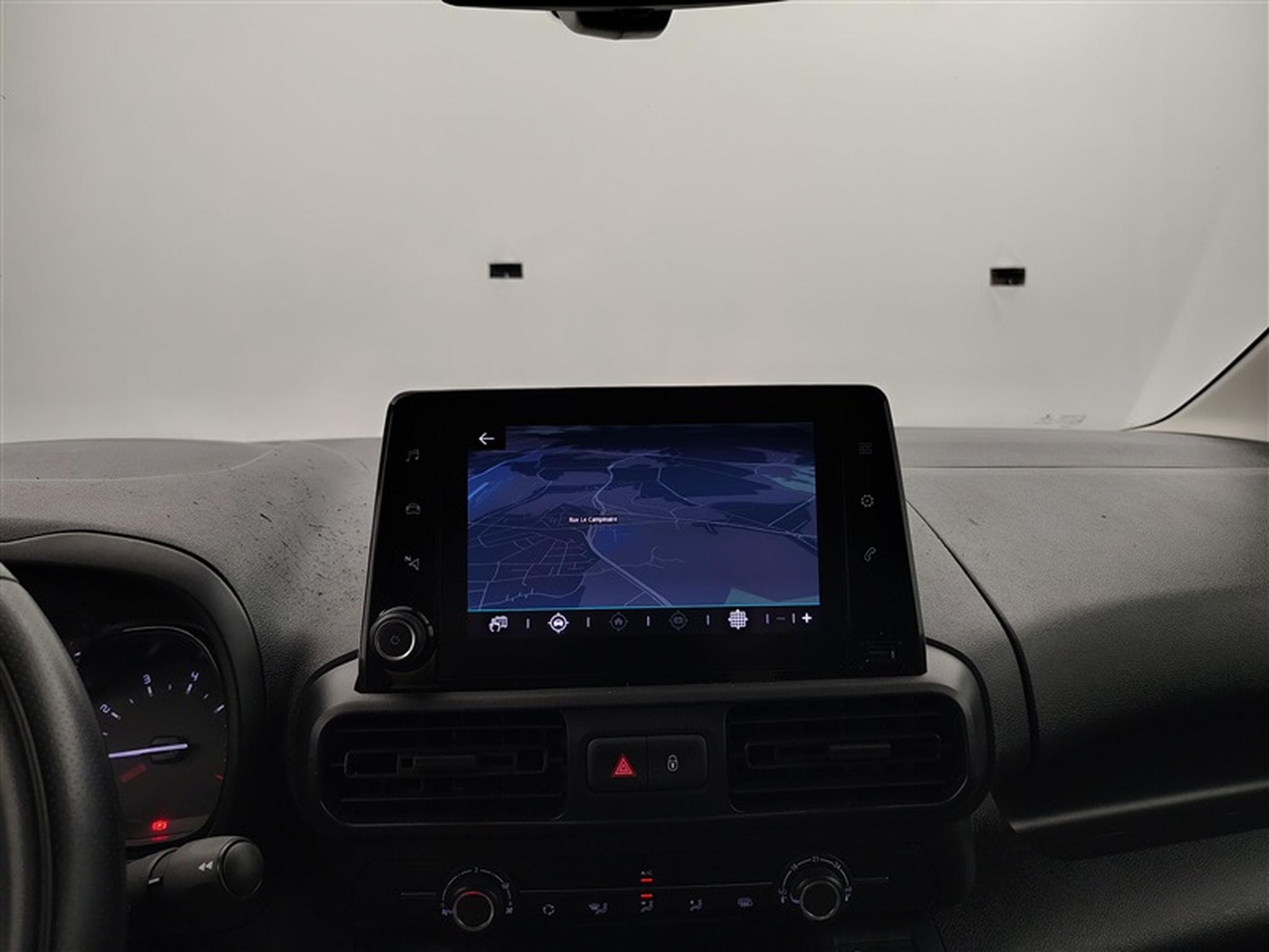 Citroen Berlingo 1.2 PureTech 130cv EAT8 Worker 3pl. NAVI / PDC AV+AR (2020) - Photo 11