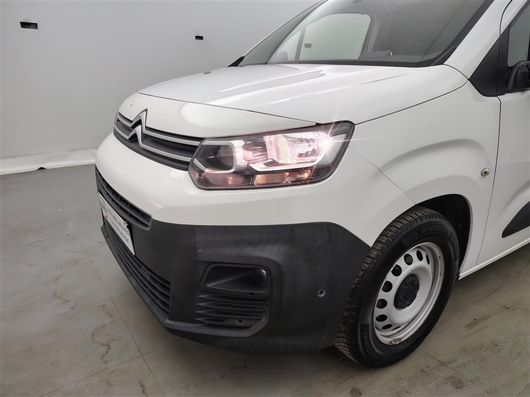 Citroen Berlingo 1.2 PureTech 130cv EAT8 Worker 3pl. NAVI / PDC AV+AR (2020) - Photo 15