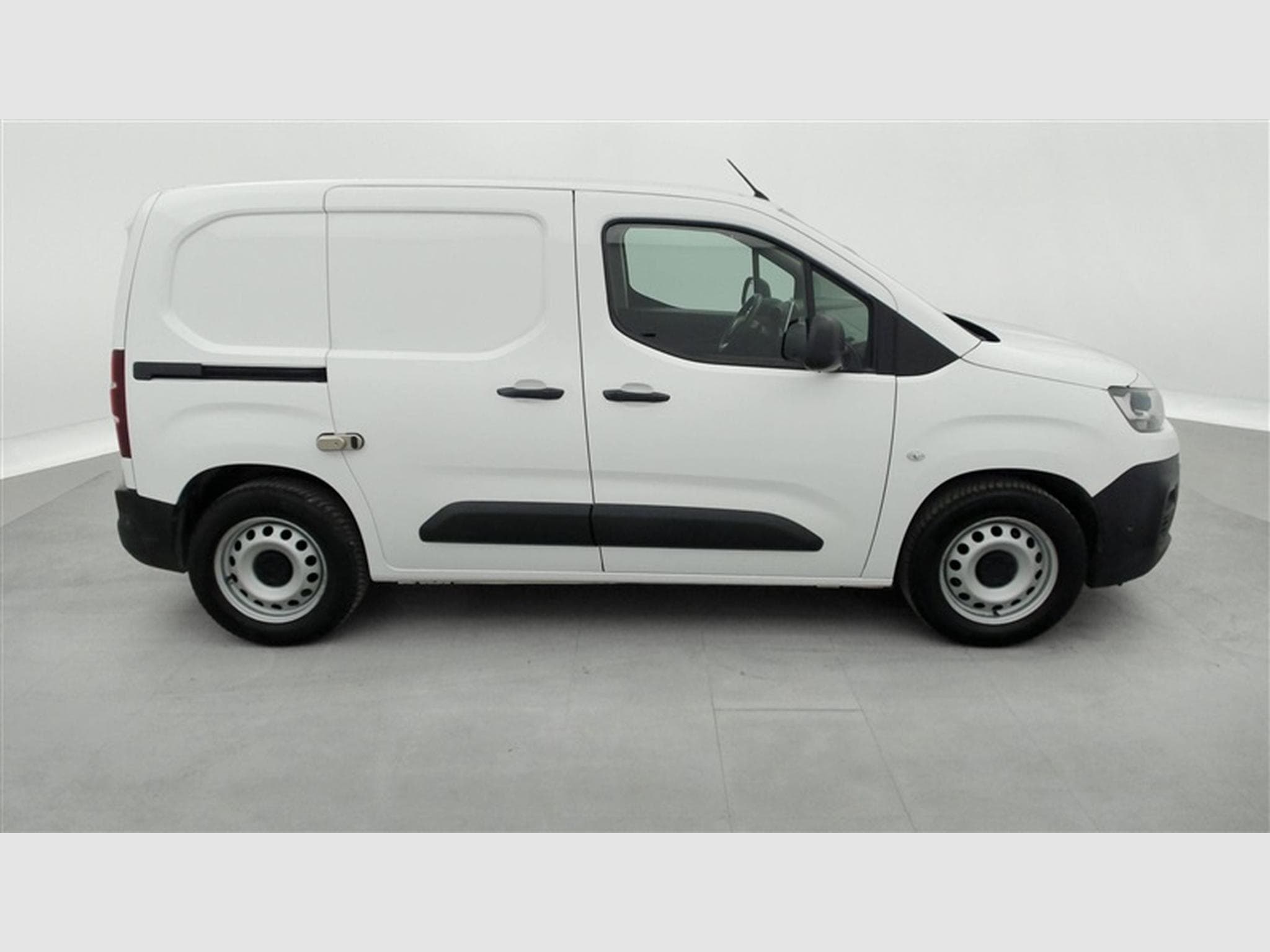 Citroen Berlingo 1.2 PureTech 130cv EAT8 Worker 3pl. NAVI / PDC AV+AR (2020) - Photo 23