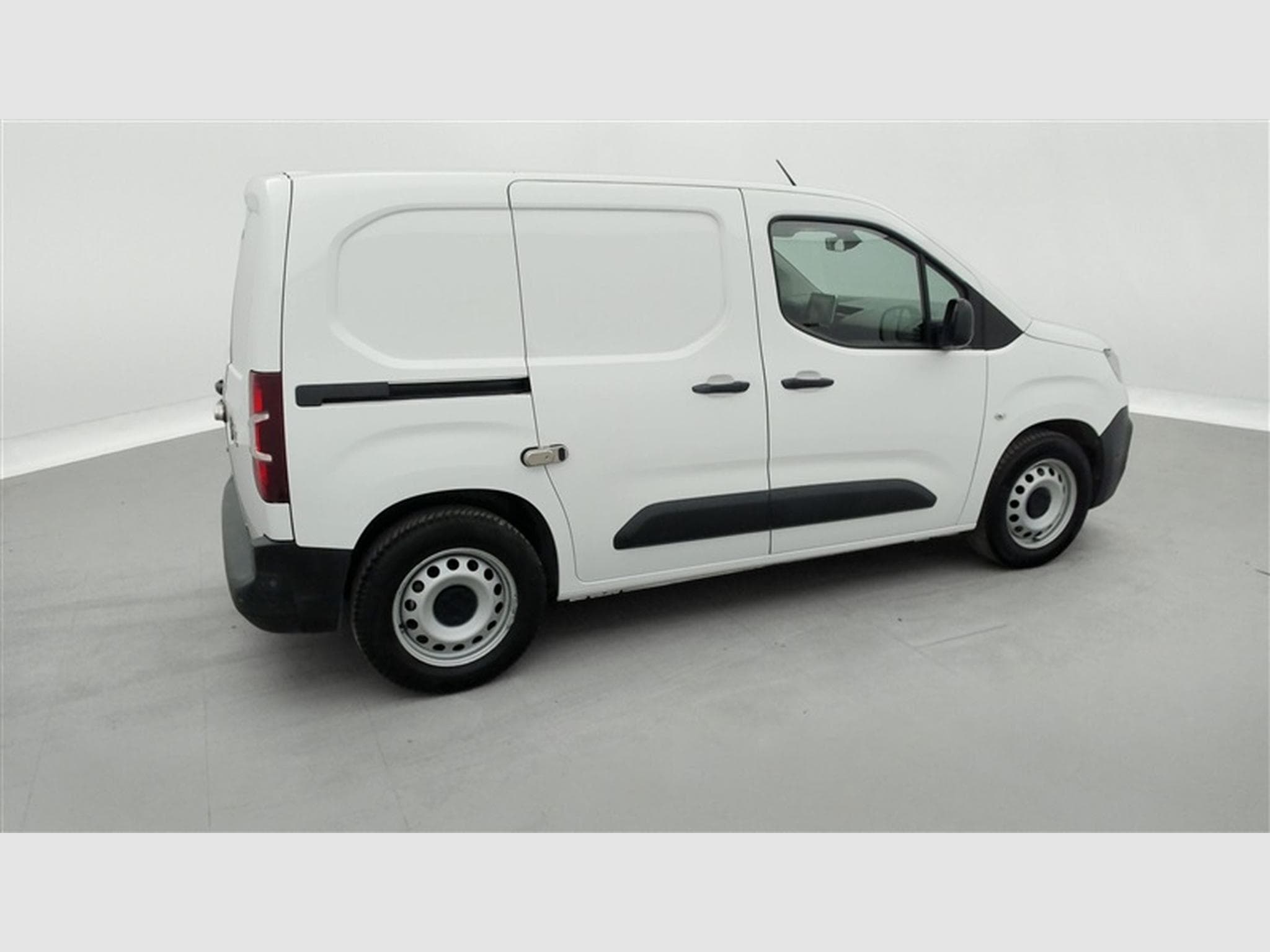 Citroen Berlingo 1.2 PureTech 130cv EAT8 Worker 3pl. NAVI / PDC AV+AR (2020) - Photo 24