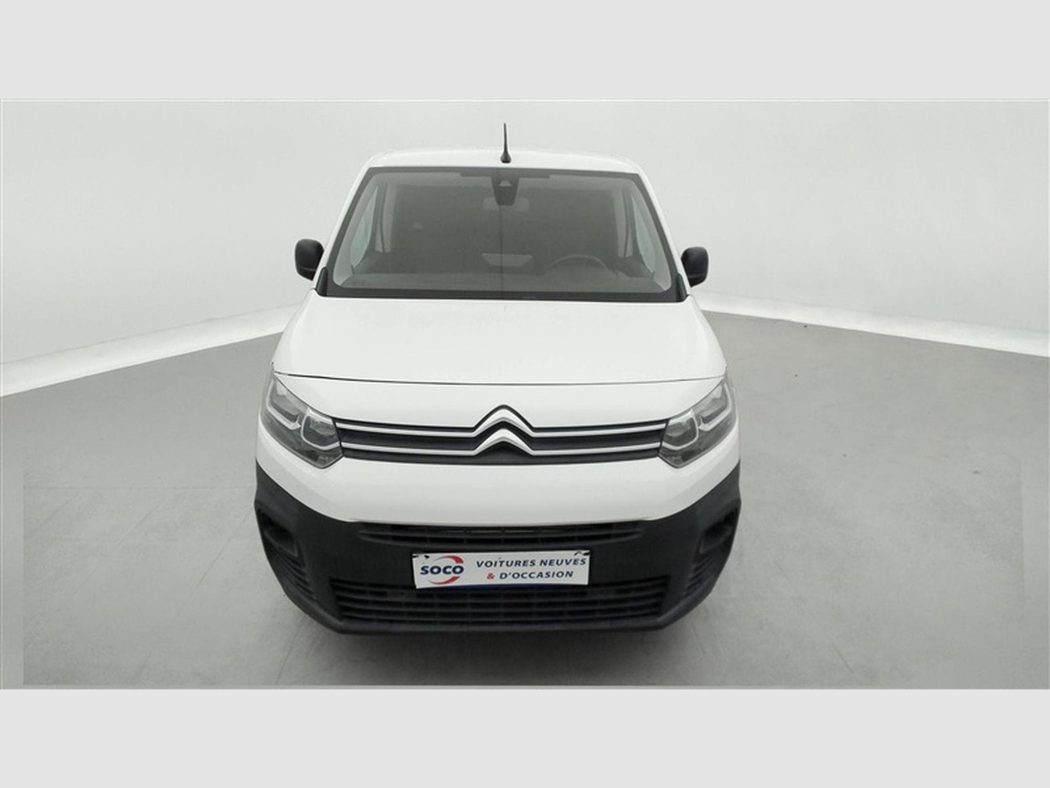 Citroen Berlingo 1.2 PureTech 130cv EAT8 Worker 3pl. NAVI / PDC AV+AR (2020) - Photo 4
