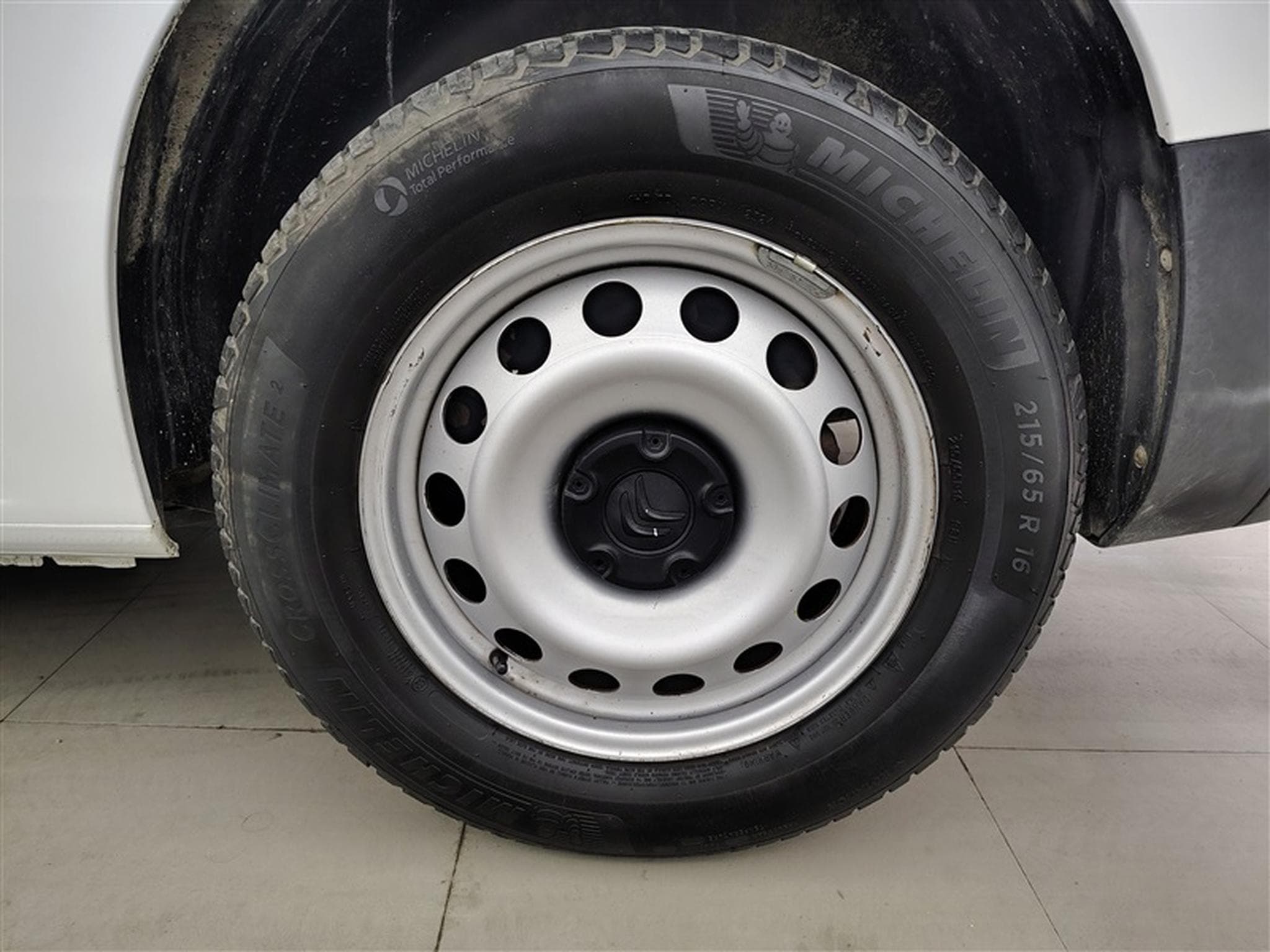 Citroen Berlingo 1.2 PureTech 130cv EAT8 Worker 3pl. NAVI / PDC AV+AR (2020) - Photo 6